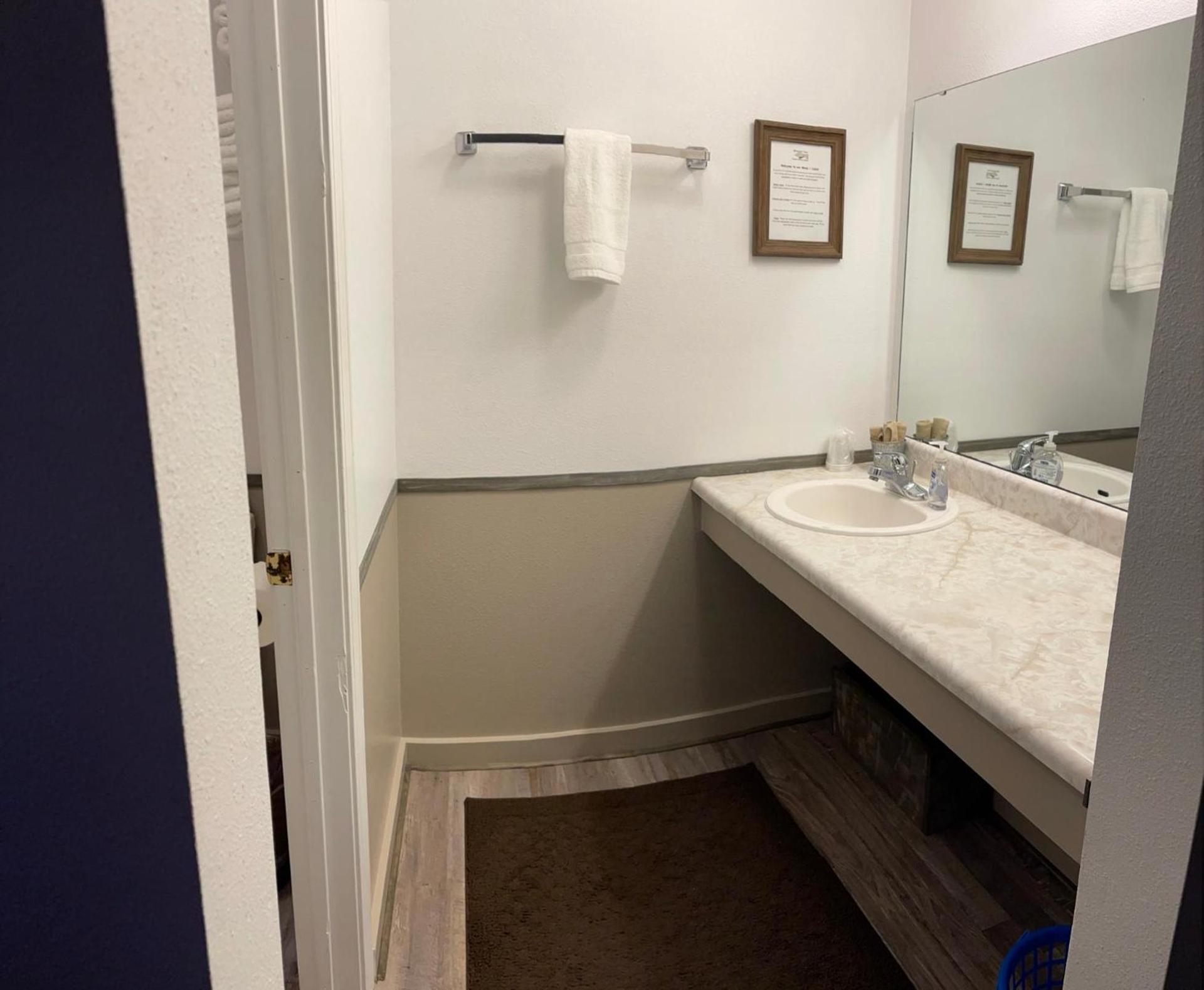 Mountain View Guest Motel photo 19