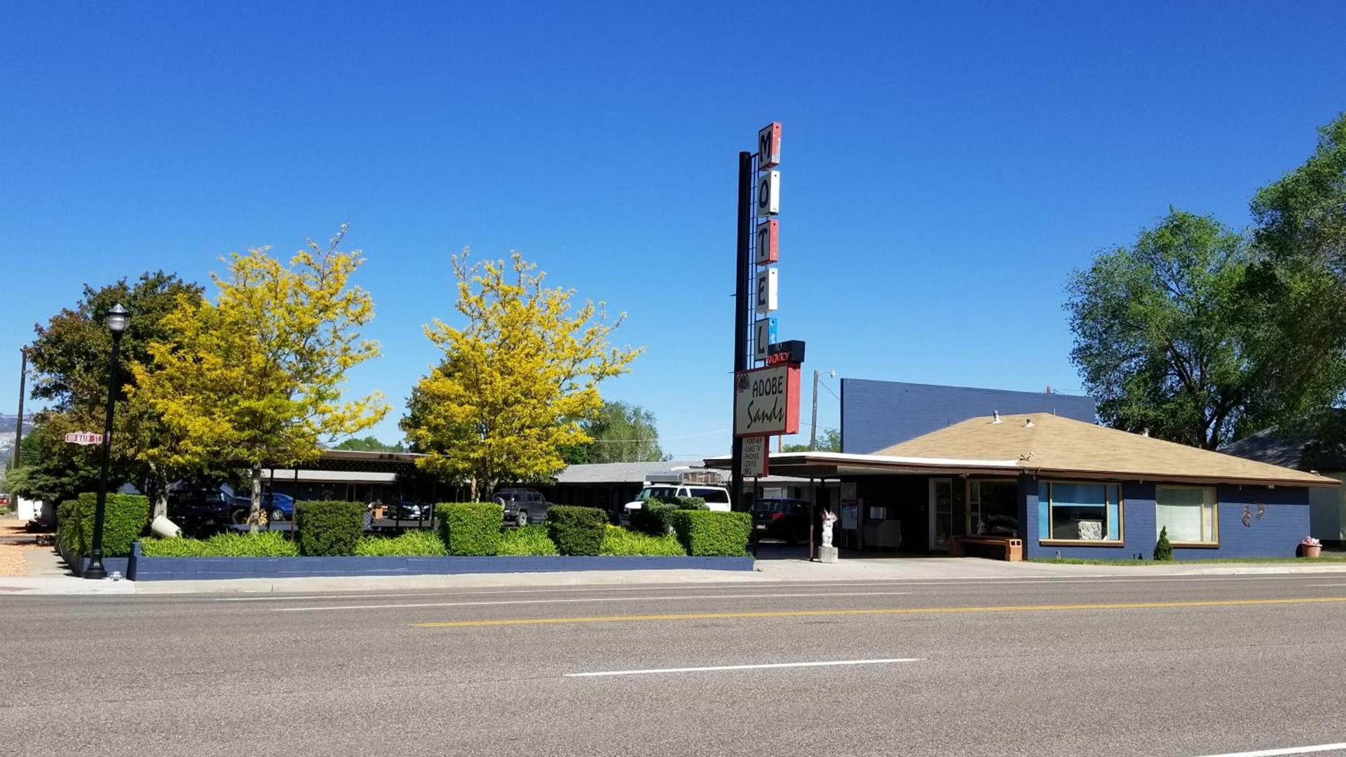 Adobe Sands Motel photo 42