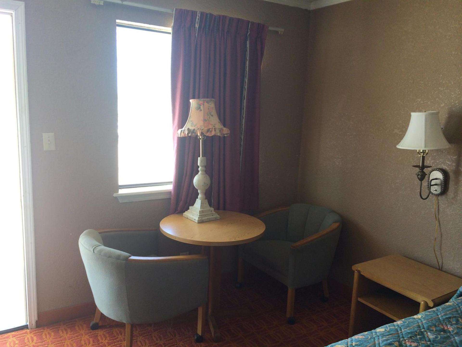 Lake Shore Motel photo 14