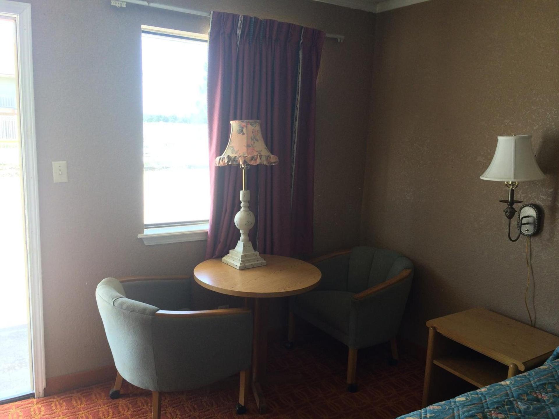 Lake Shore Motel photo 15