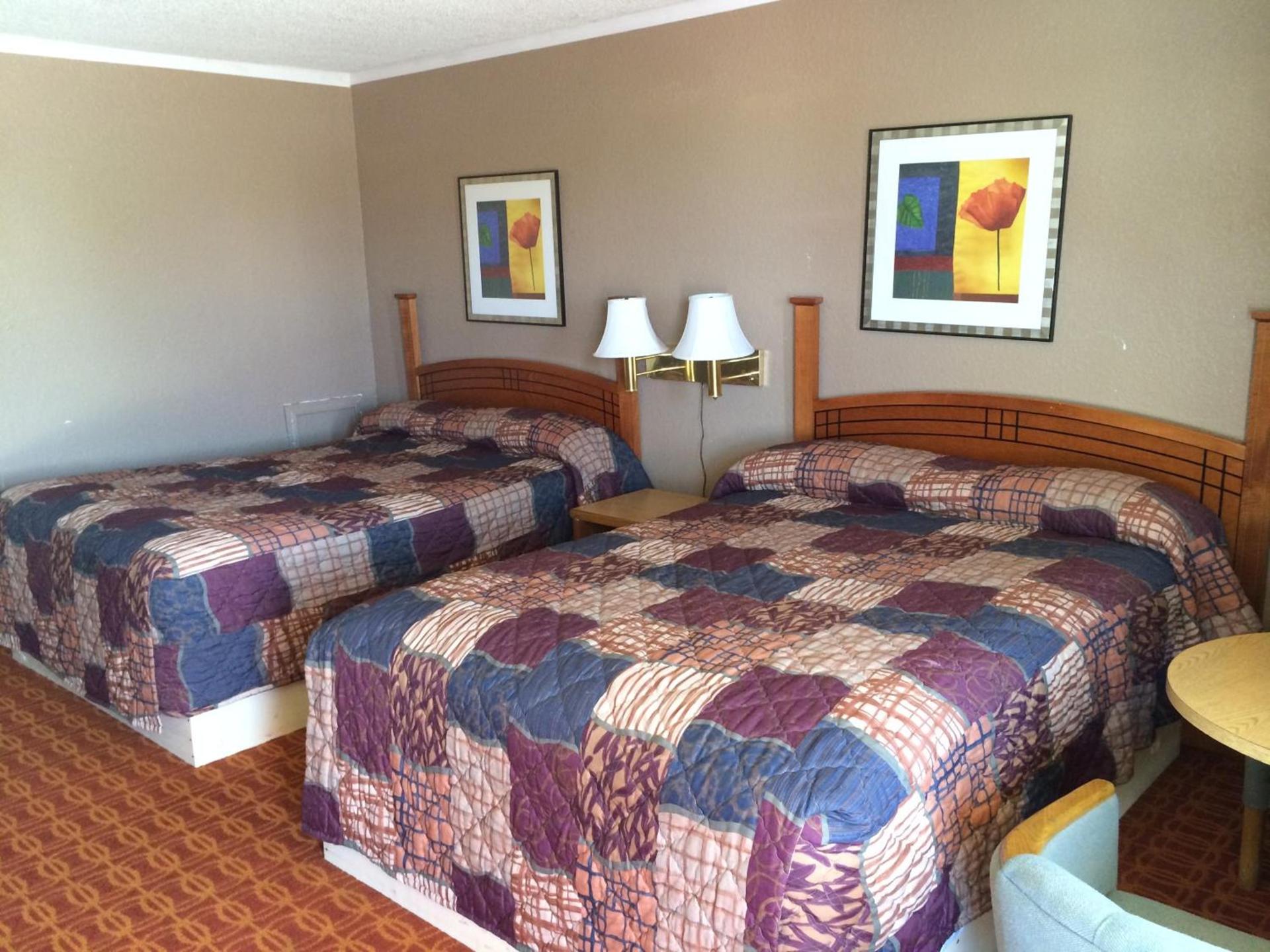 Lake Shore Motel photo 29