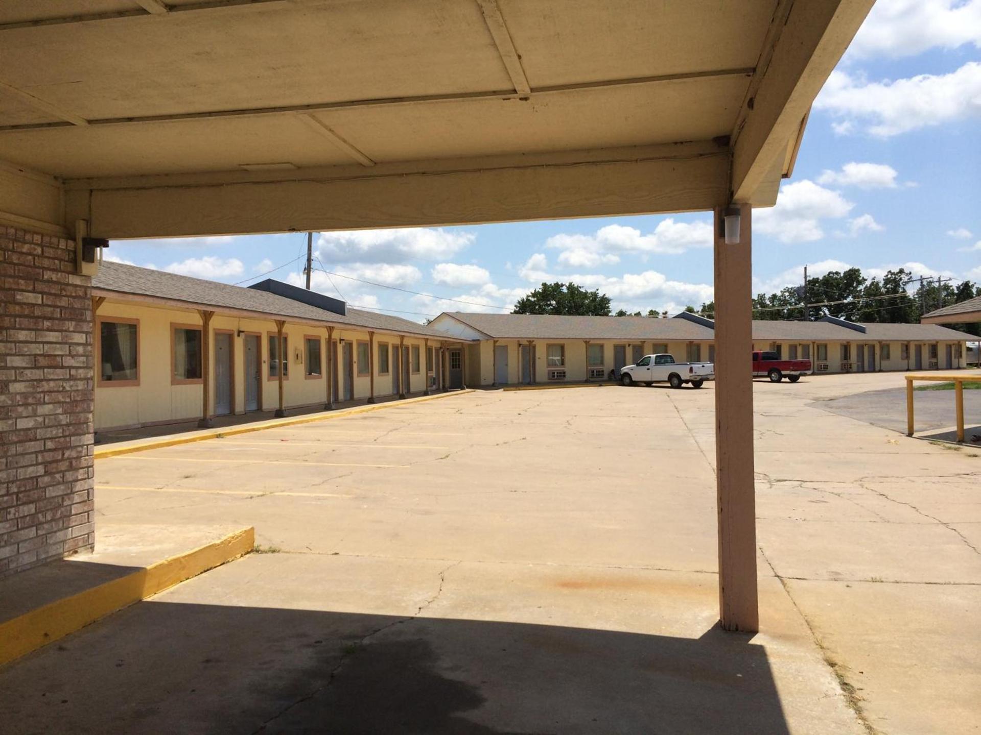 Lake Shore Motel photo 33