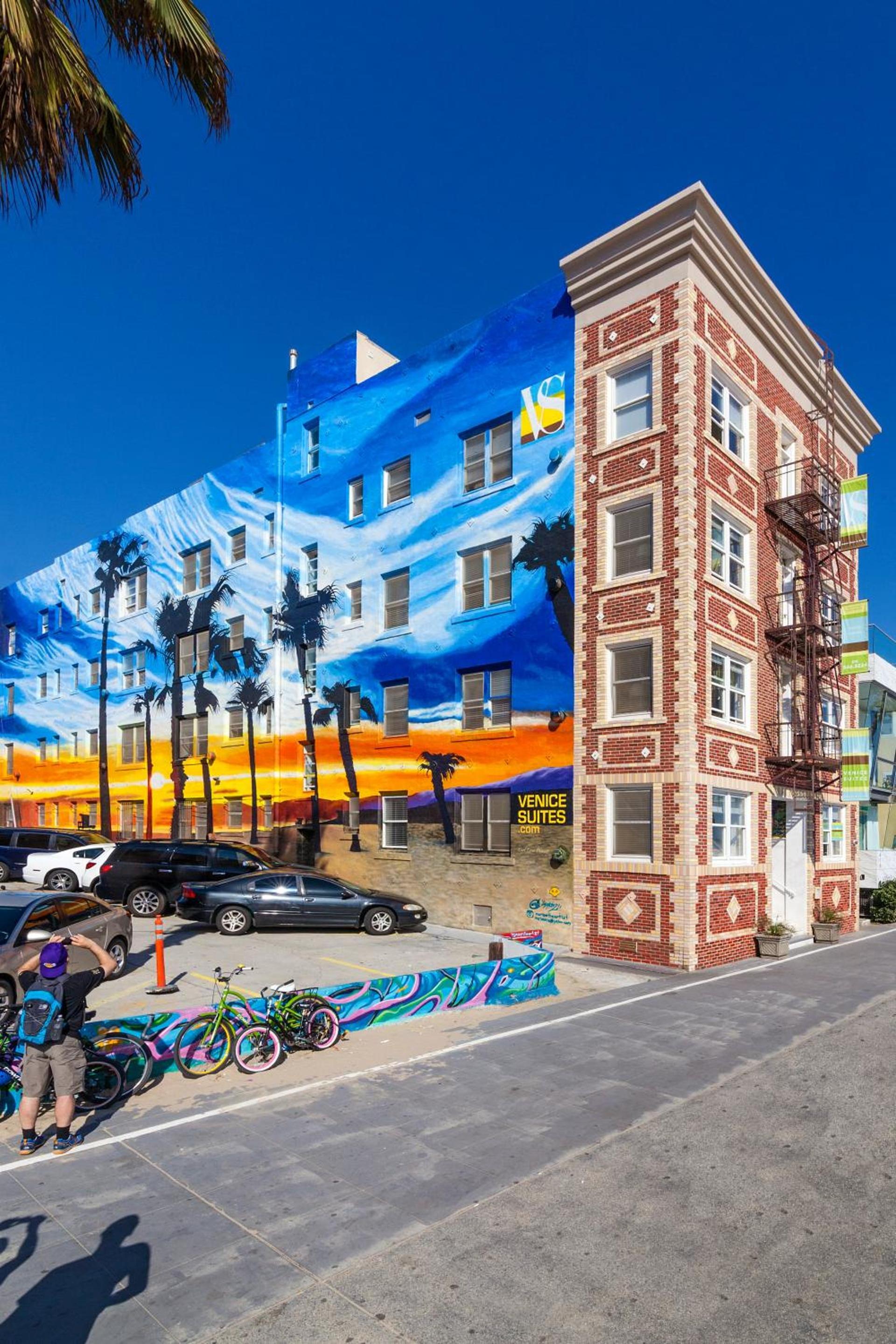Venice Suites photo 2