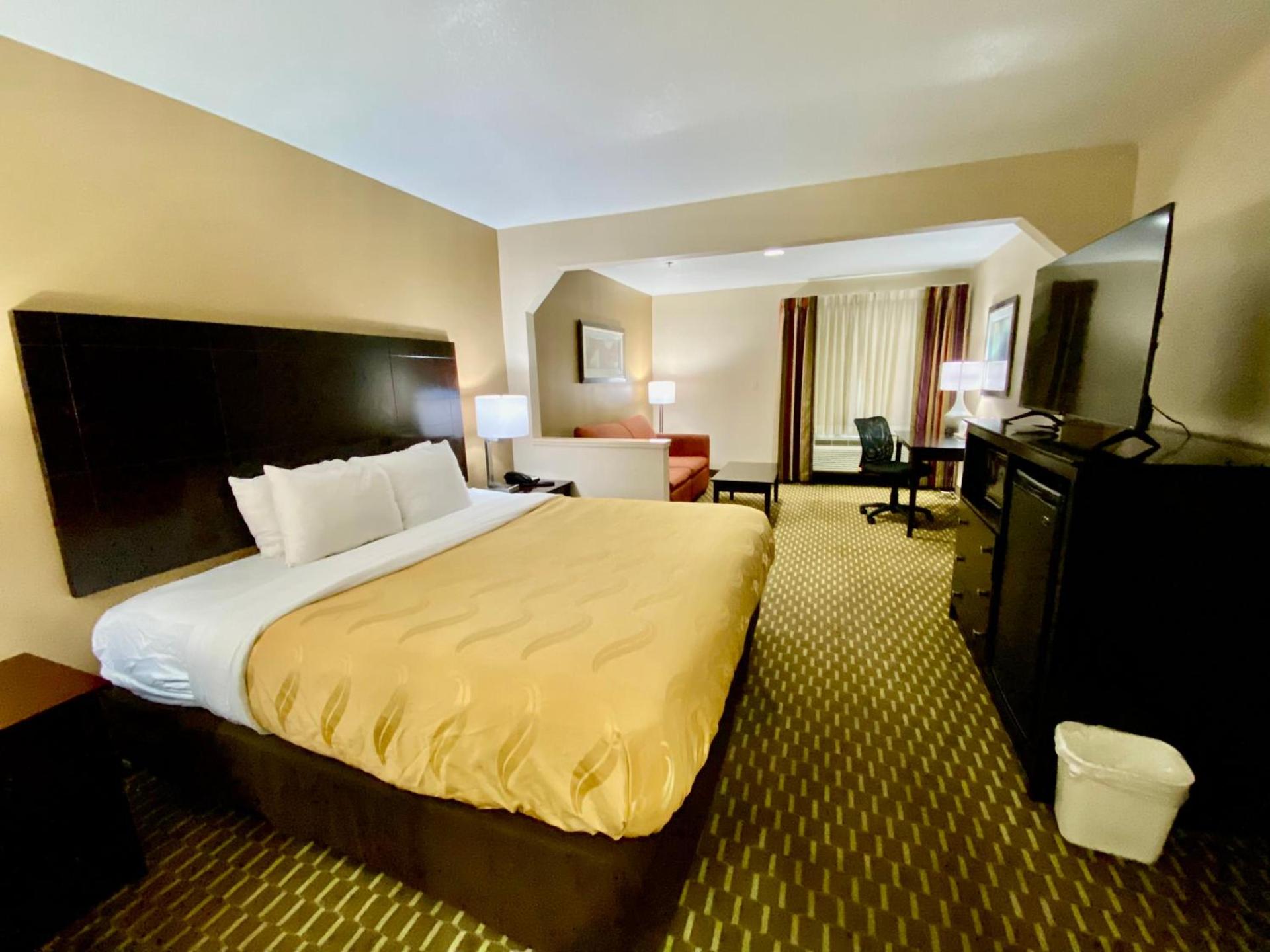 Quality Inn & Suites Pine Bluff photo 6