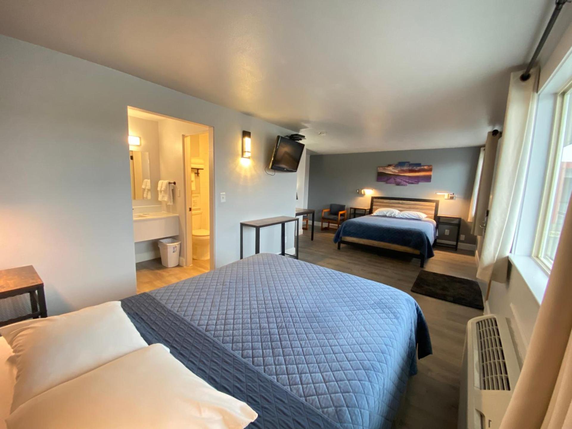 Aircrest Motel photo 46