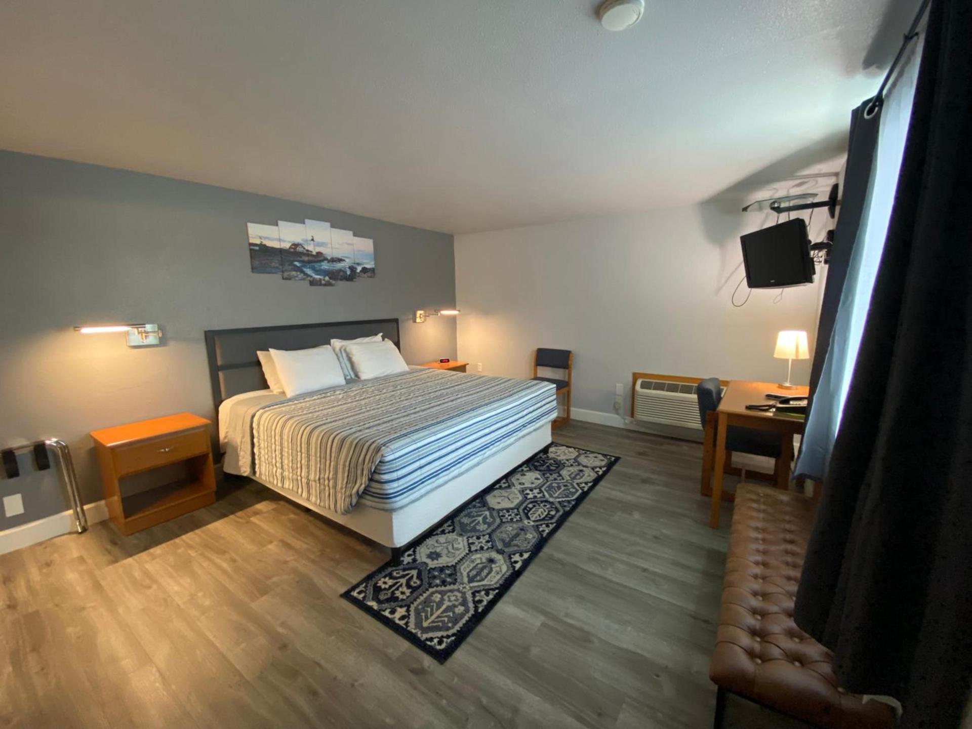 Aircrest Motel photo 18