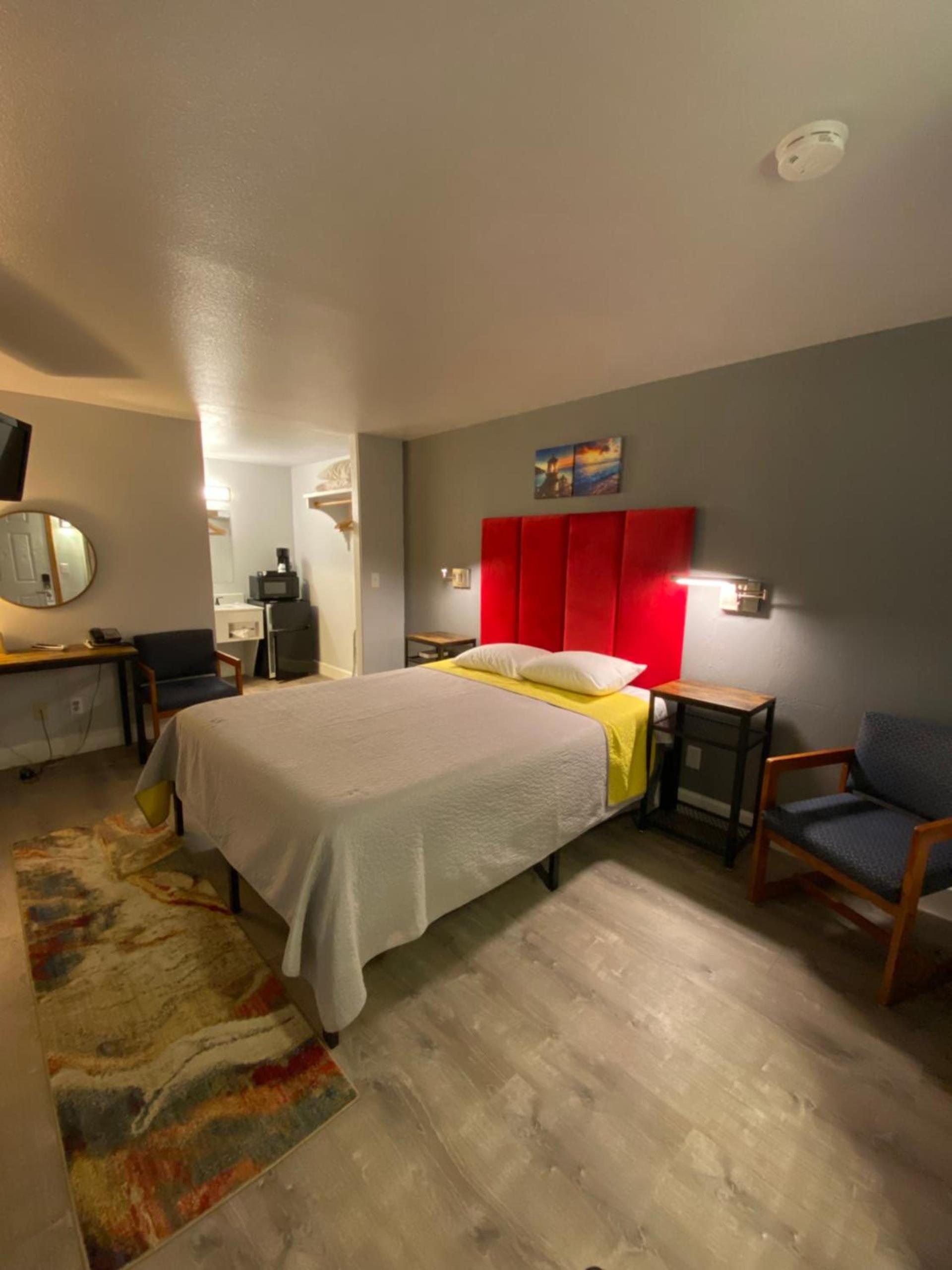 Aircrest Motel photo 26