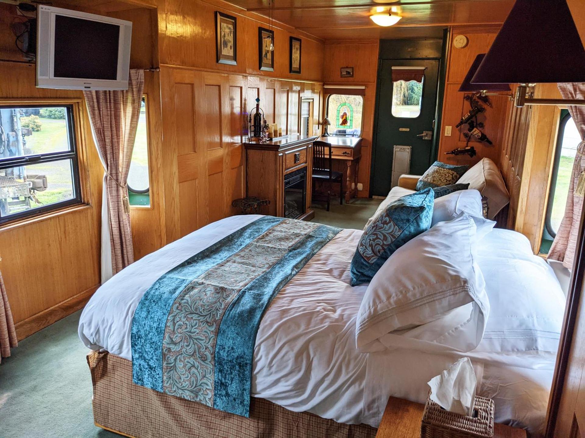 Olympic Railway Inn photo 35