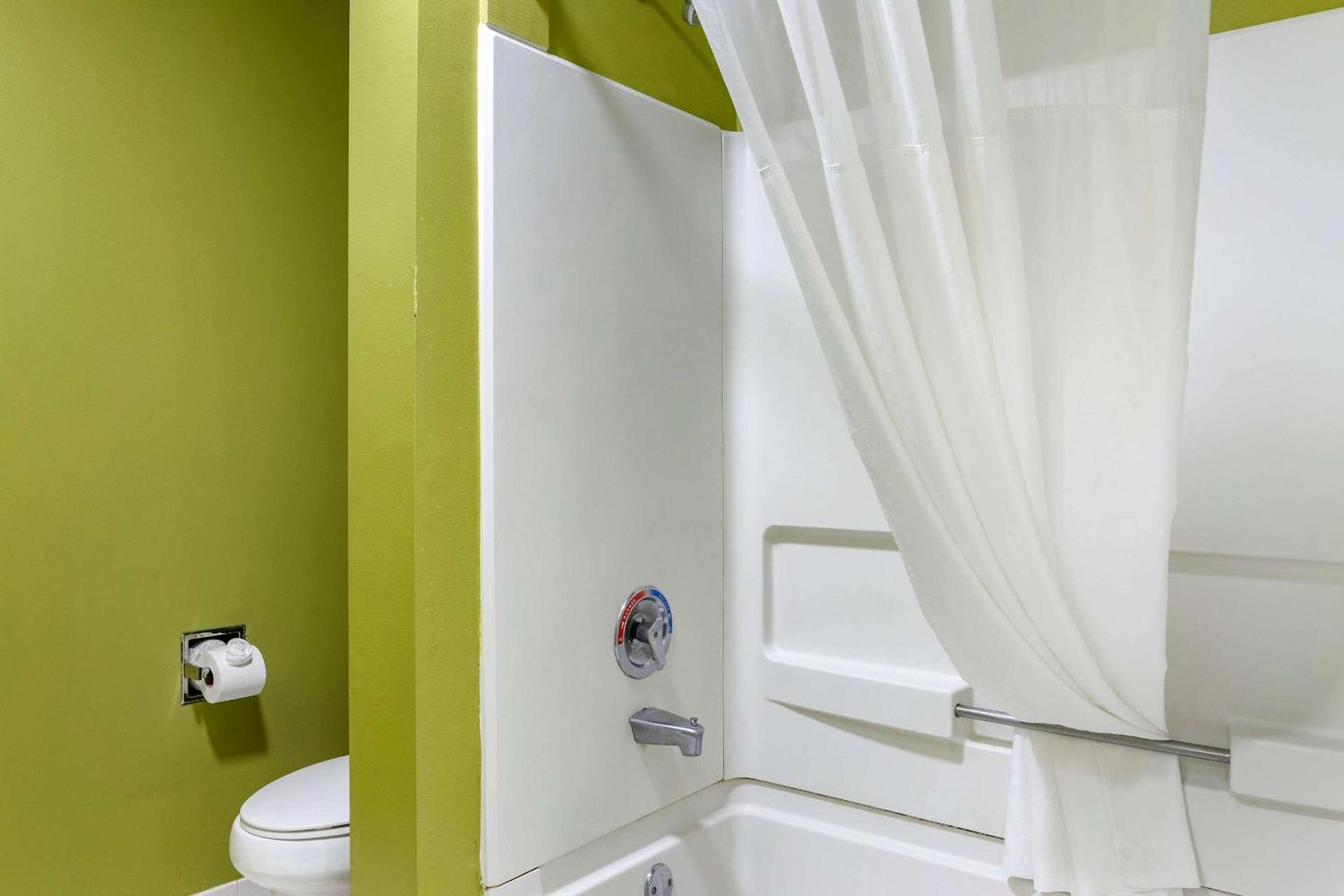 Quality Inn Brunswick photo 25