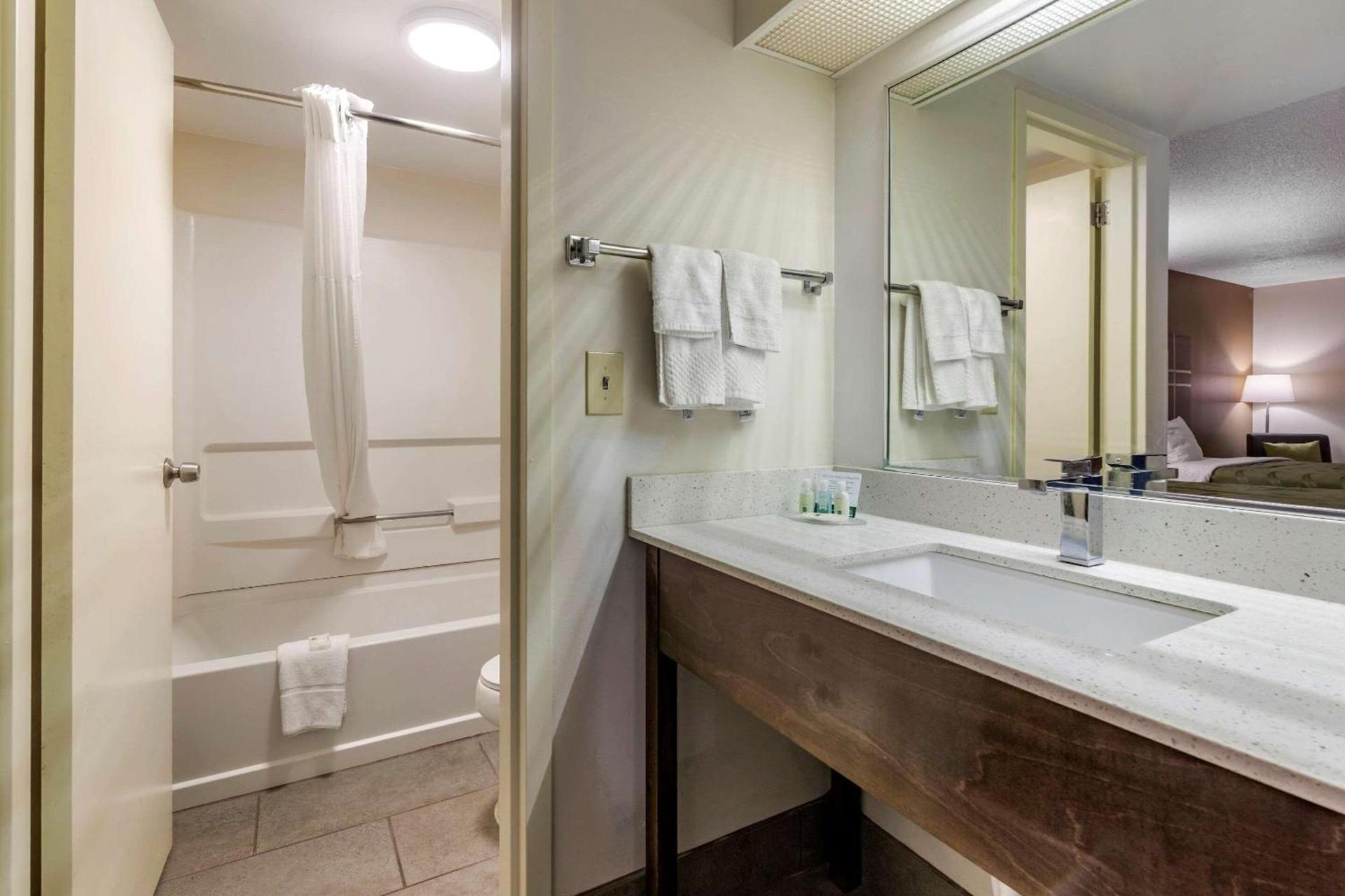 Quality Inn Brunswick photo 29