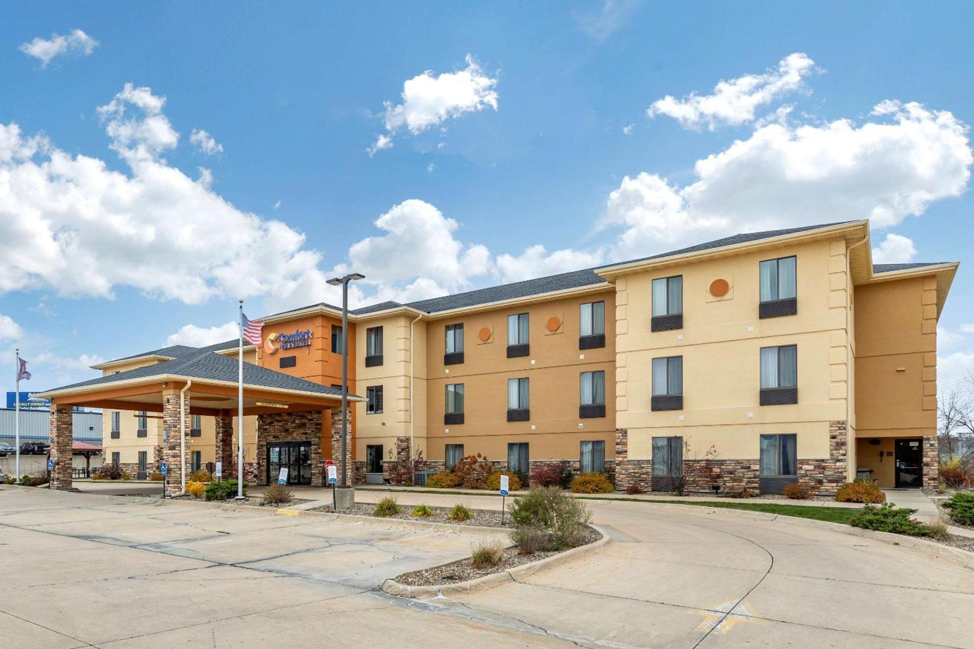 Comfort Inn & Suites Cedar Rapids North - Collins Road — hotel in Cedar Rapids