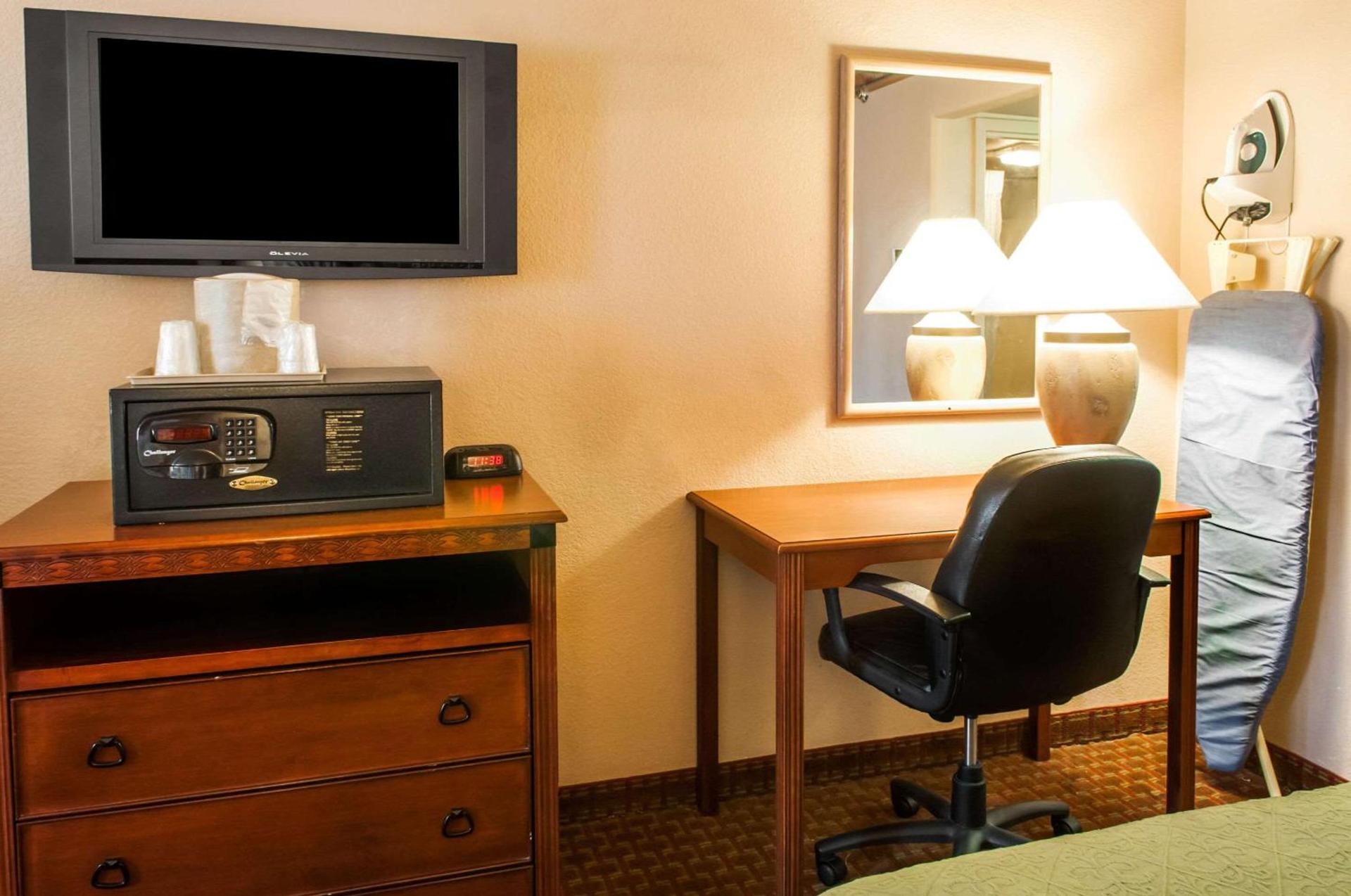 Quality Inn & Suites Las Cruces - University Area photo 21