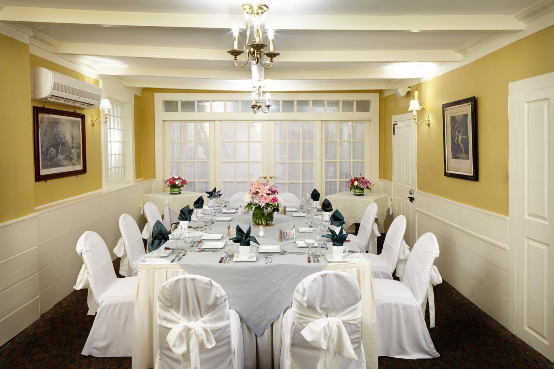 Concord's Colonial Inn photo 3