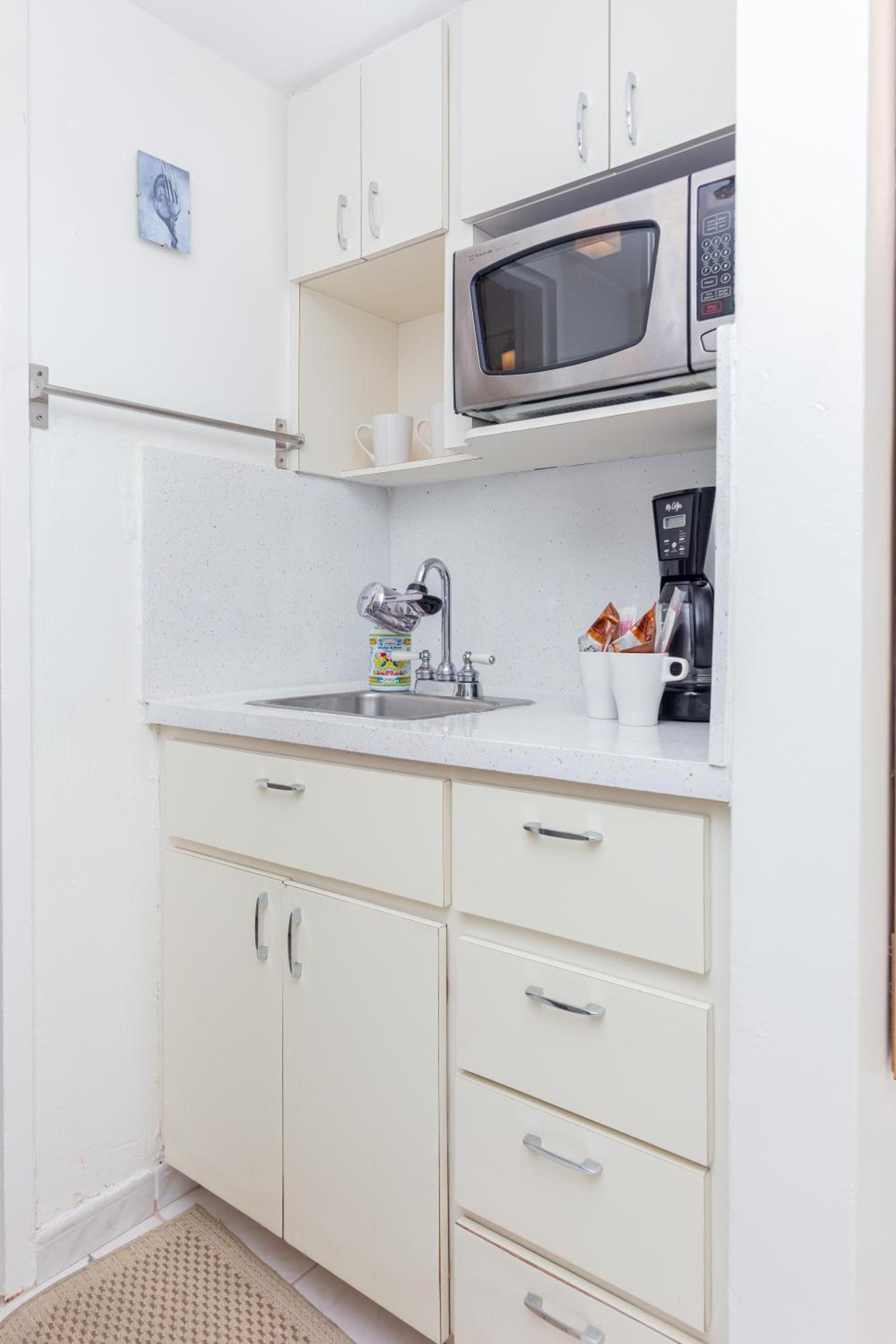 Girasole Apartments photo 20