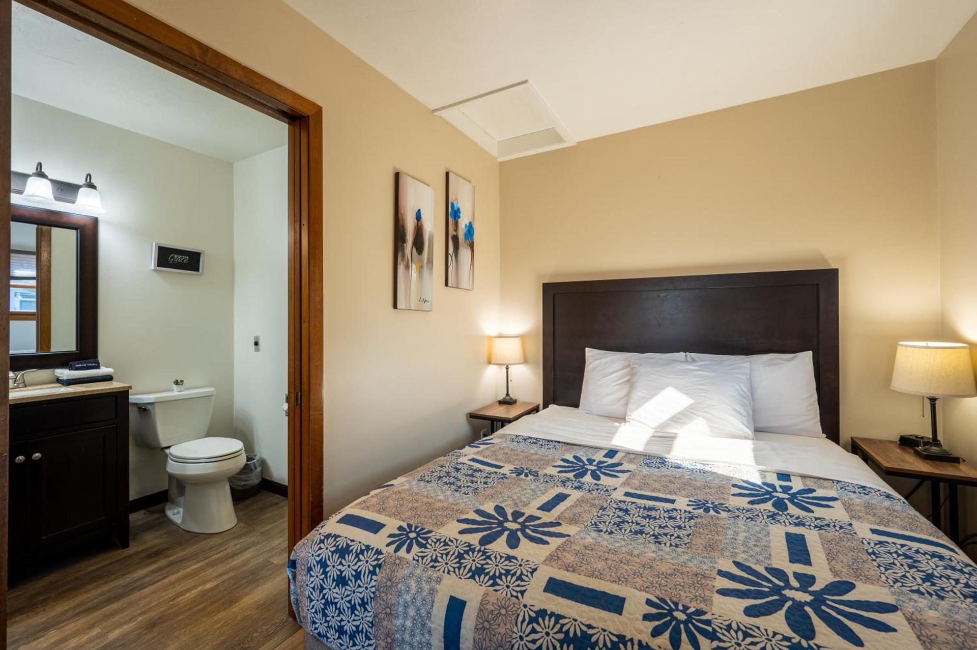 Sister Bay Inn photo 8