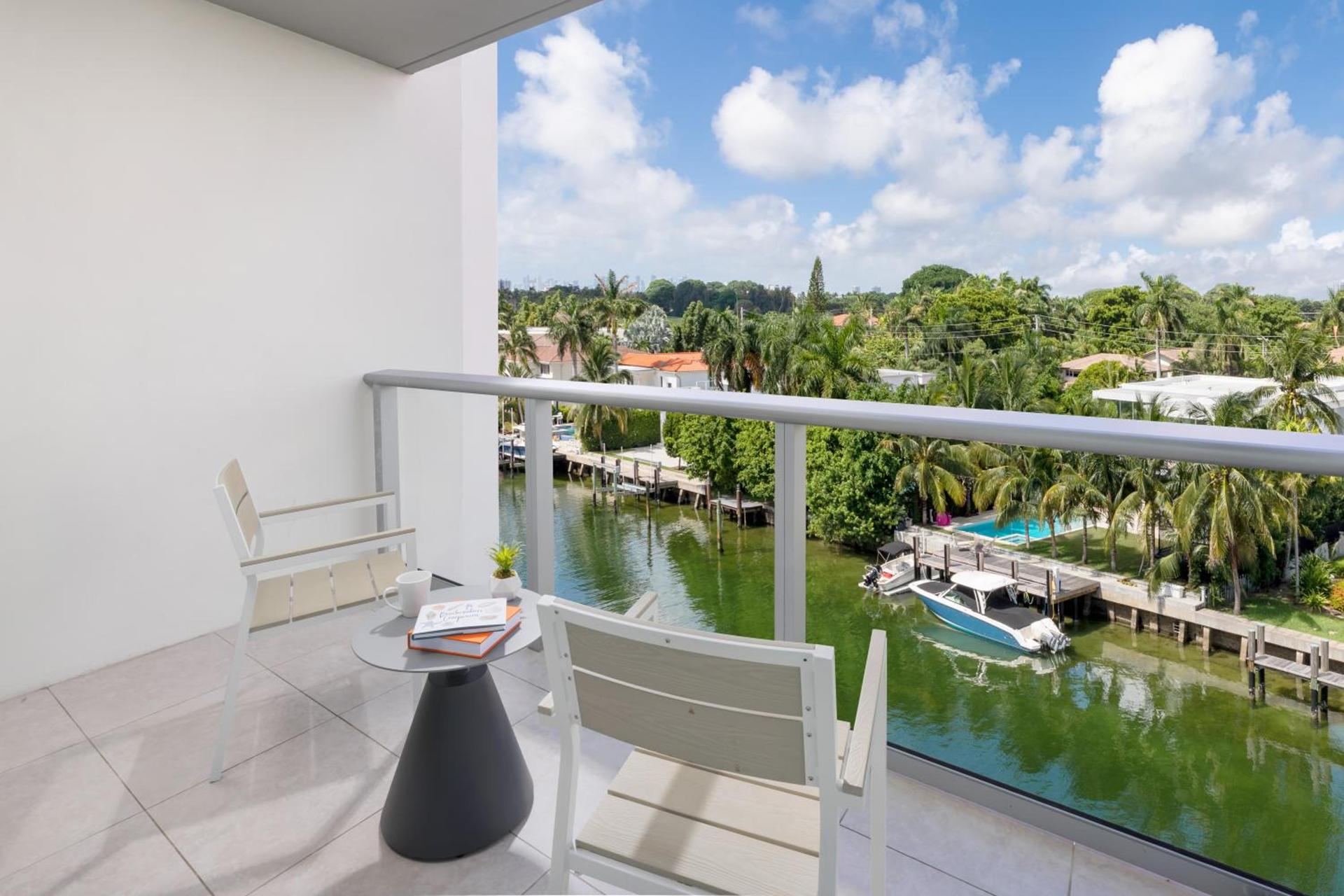 The Altair Bay Harbor Hotel photo 19