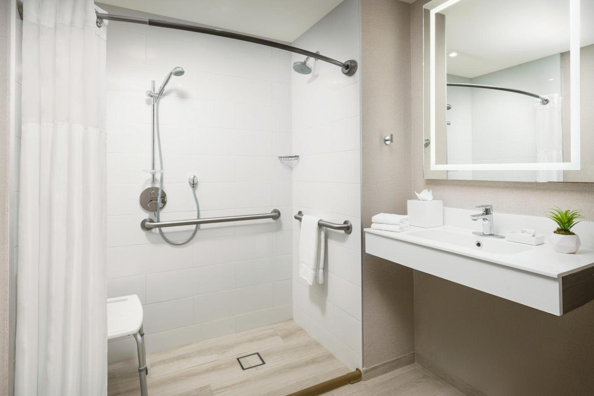 The Altair Bay Harbor Hotel photo 25