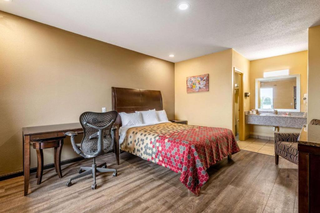 Southern Inn and Suites photo 18