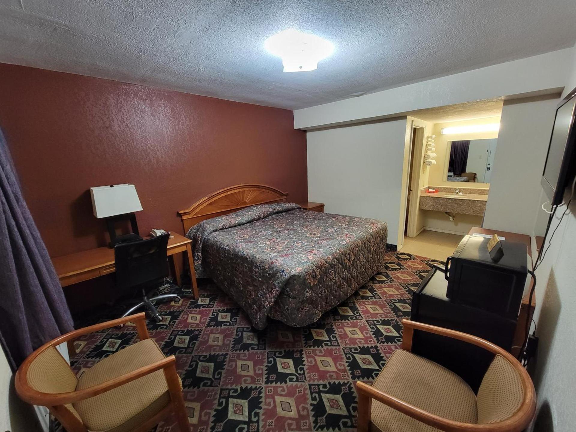 Eddy's Motel photo 11