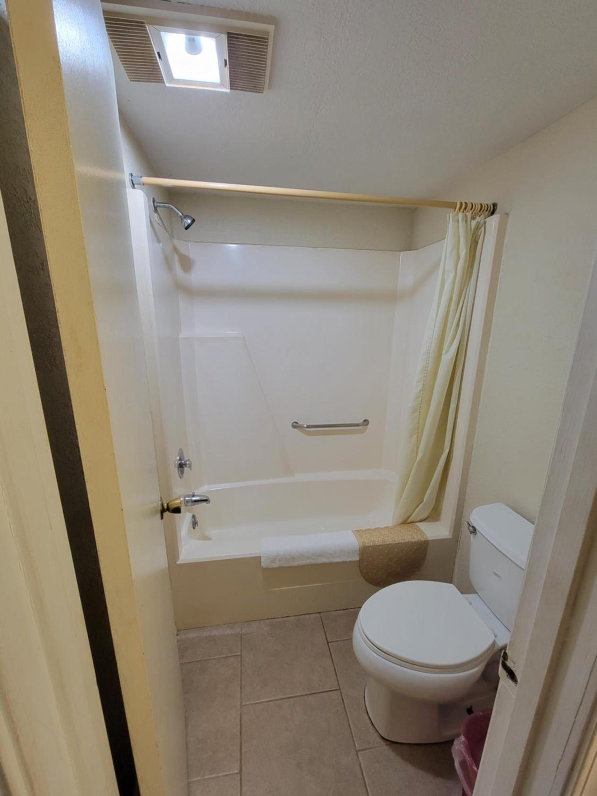 Eddy's Motel photo 10
