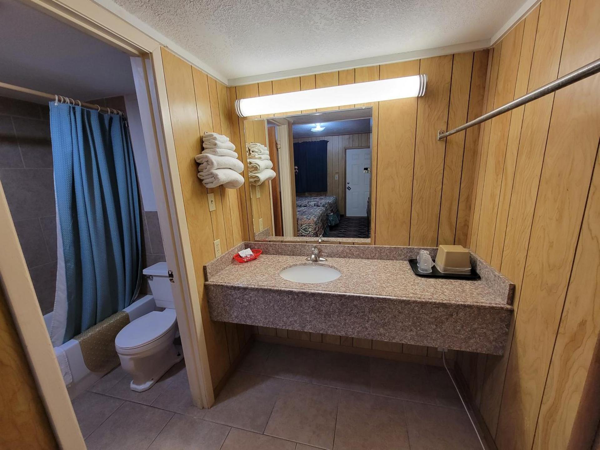 Eddy's Motel photo 4