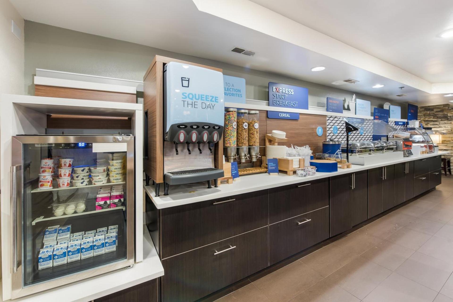Holiday Inn Express London-I-70 by IHG photo 25