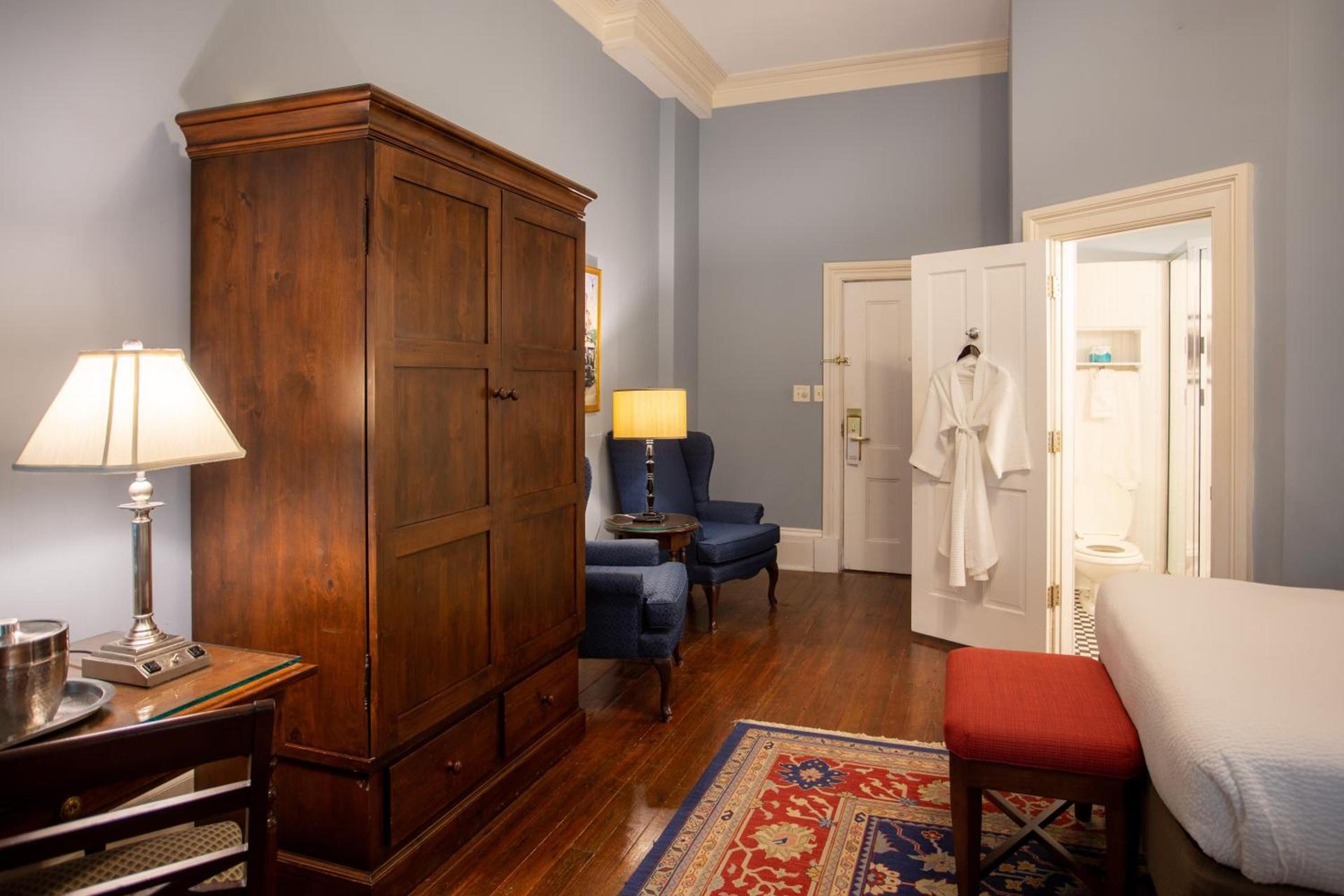 The Marshall House photo 97