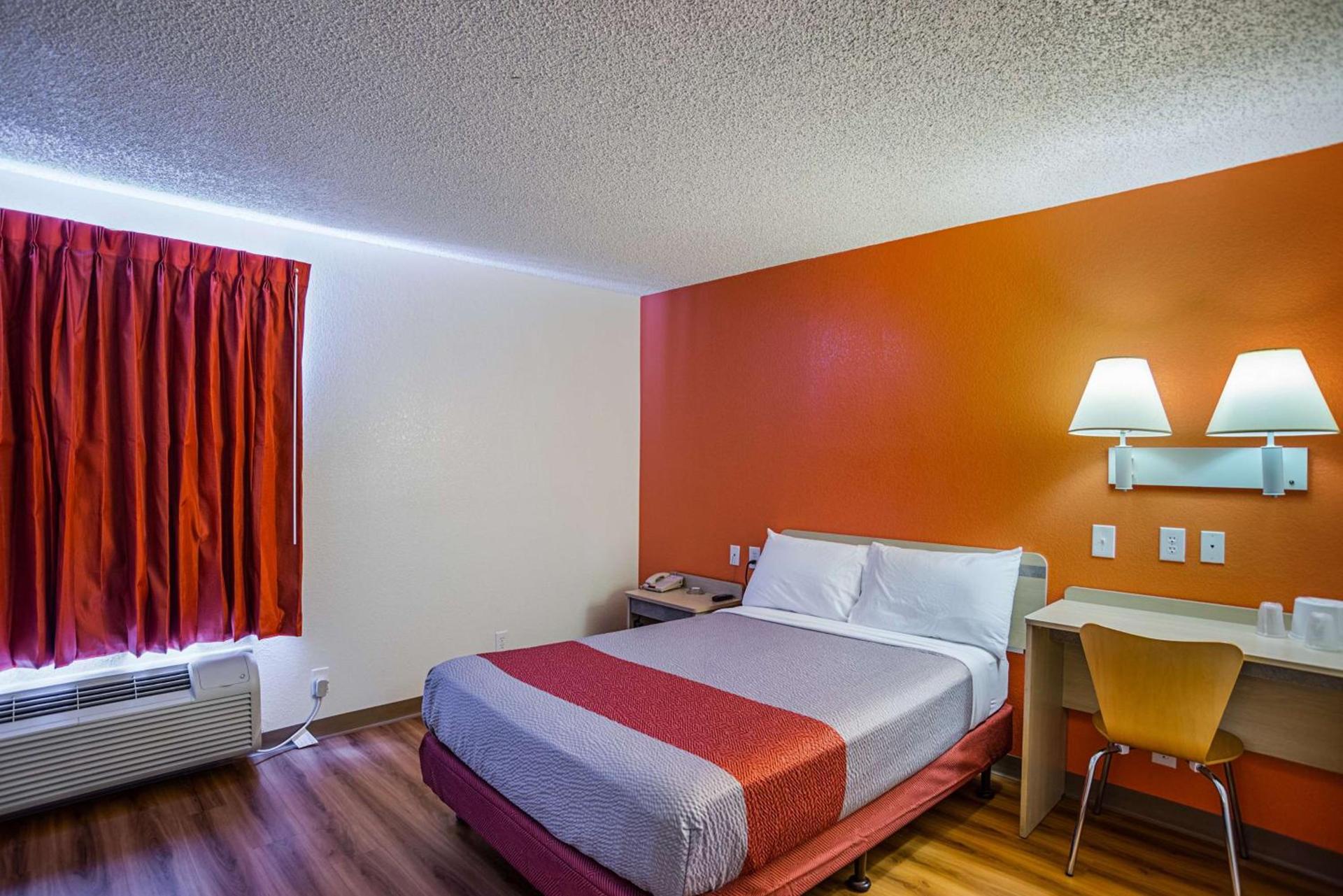 Motel 6 Tucson, AZ - North photo 13