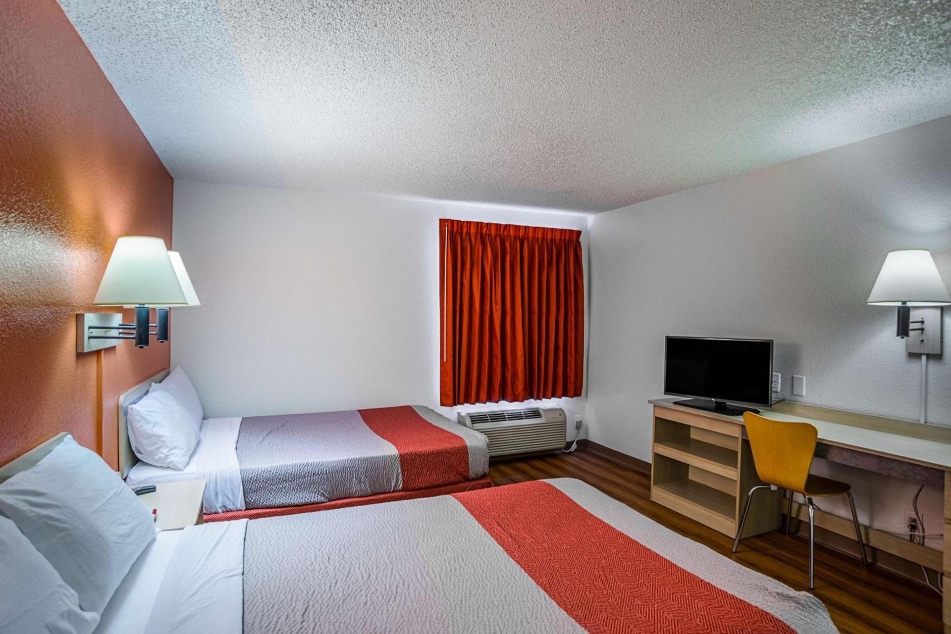 Motel 6 Tucson, AZ - North photo 17