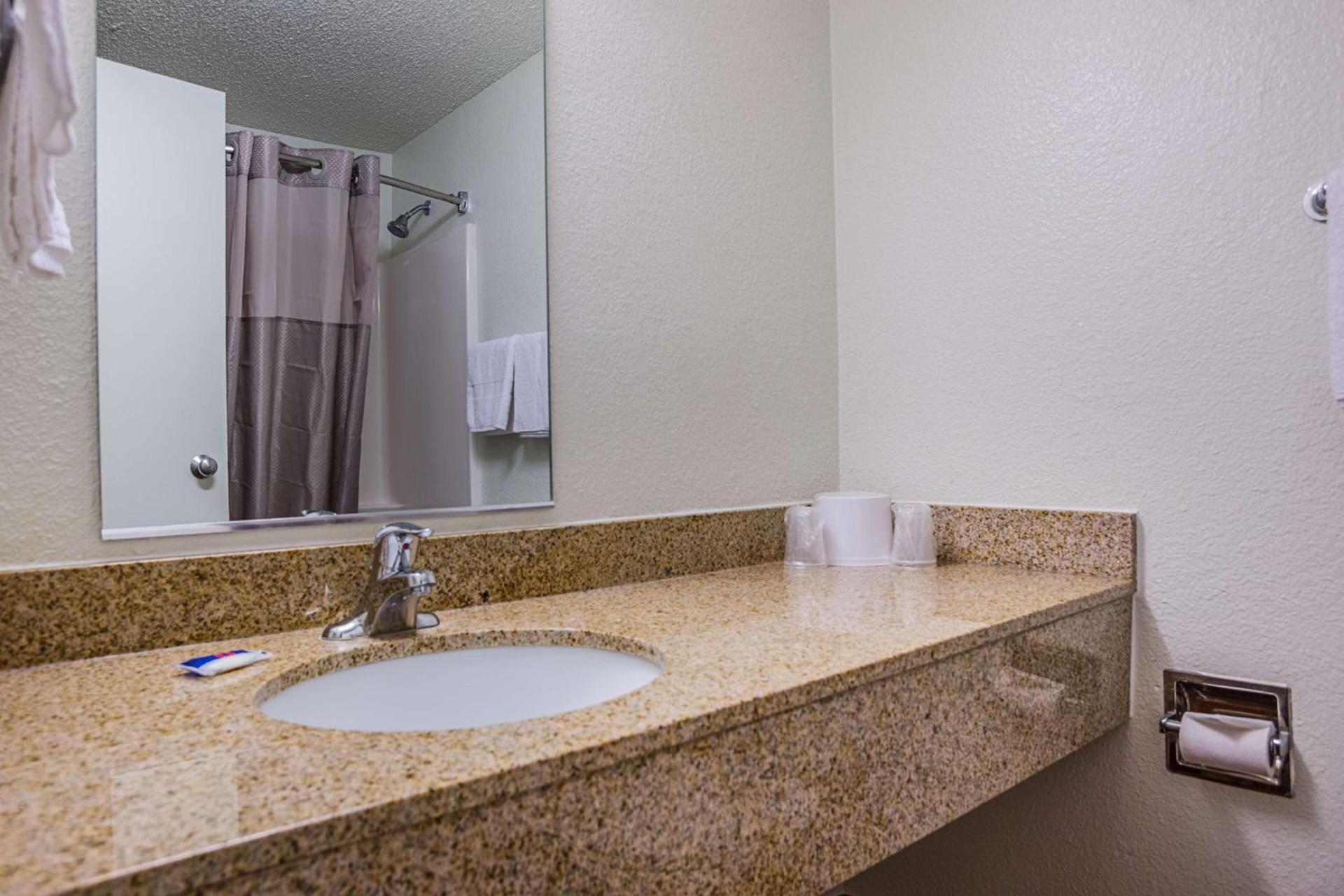 Motel 6 Tucson, AZ - North photo 23
