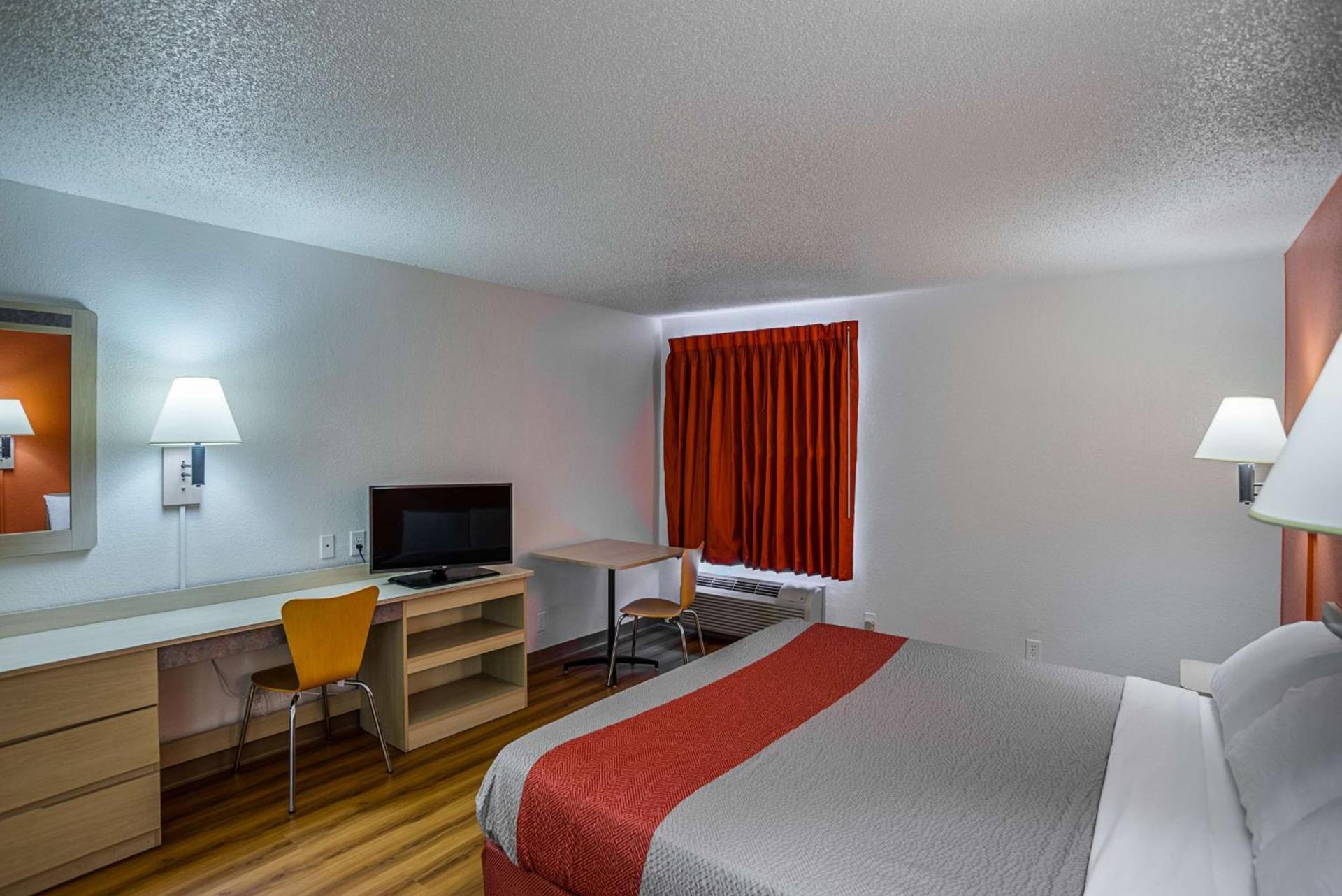 Motel 6 Tucson, AZ - North photo 20