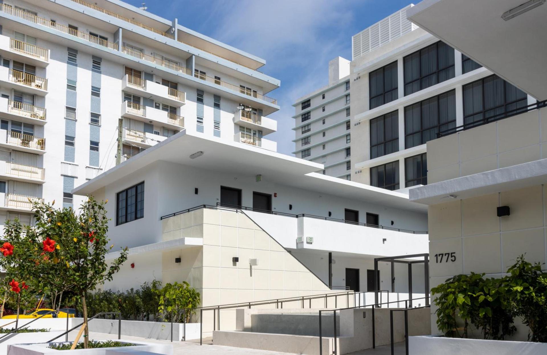 Uma House by Yurbban South Beach photo 22