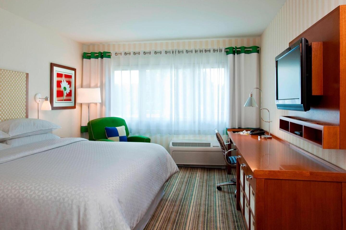 Holiday Inn Express Columbus Airport Easton photo 3