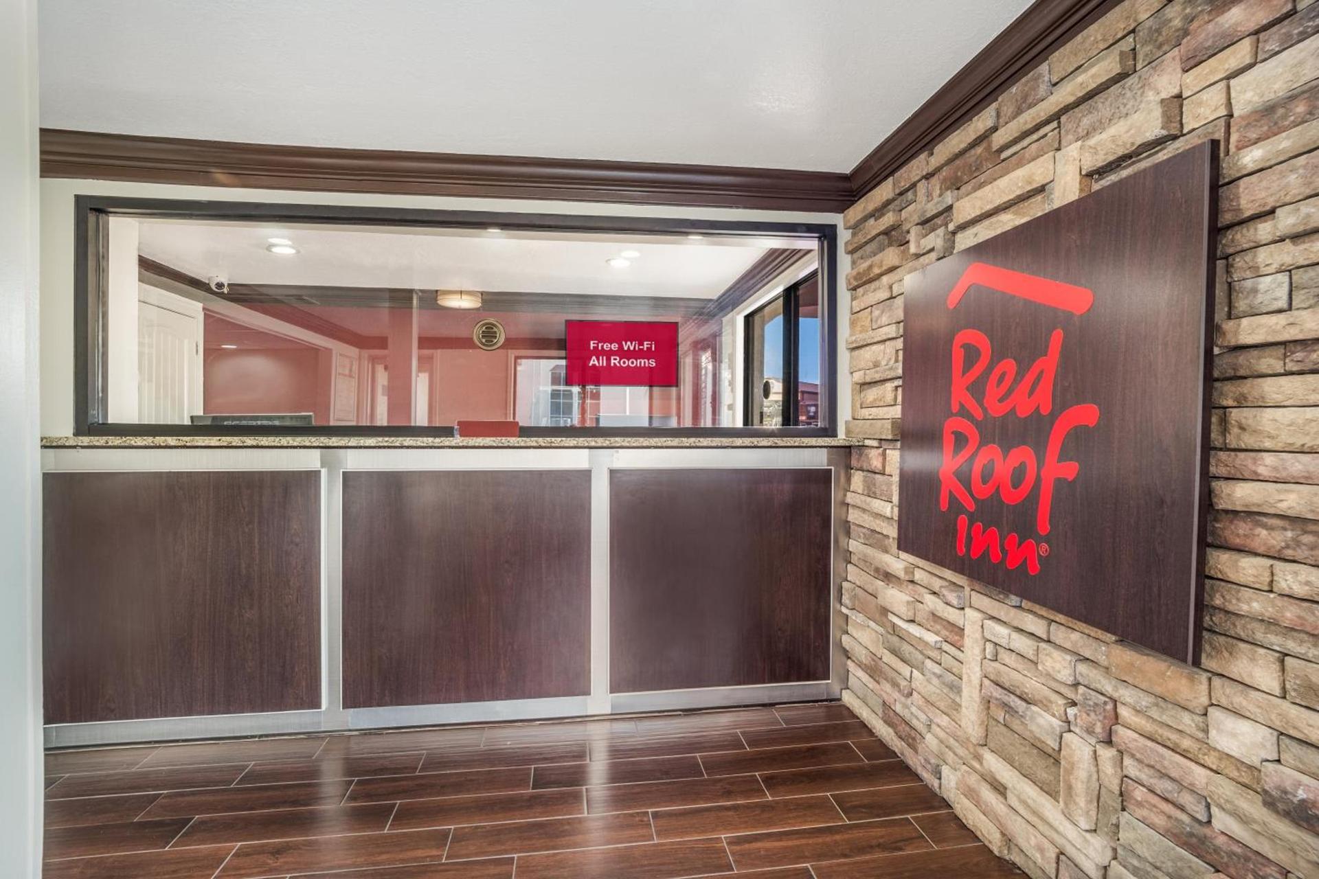 Red Roof Inn Sumter photo 4