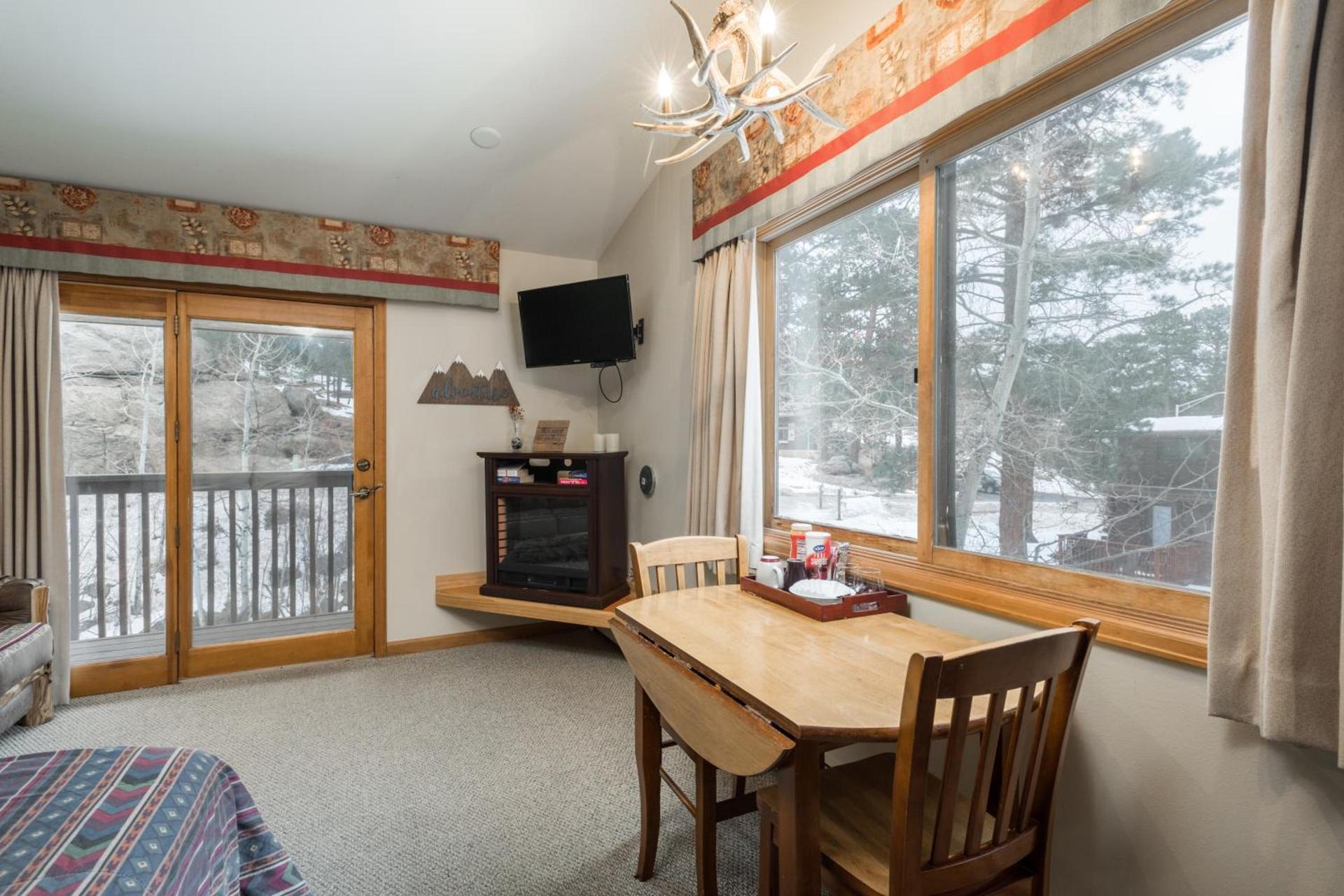 Ponderosa Lodge photo 90