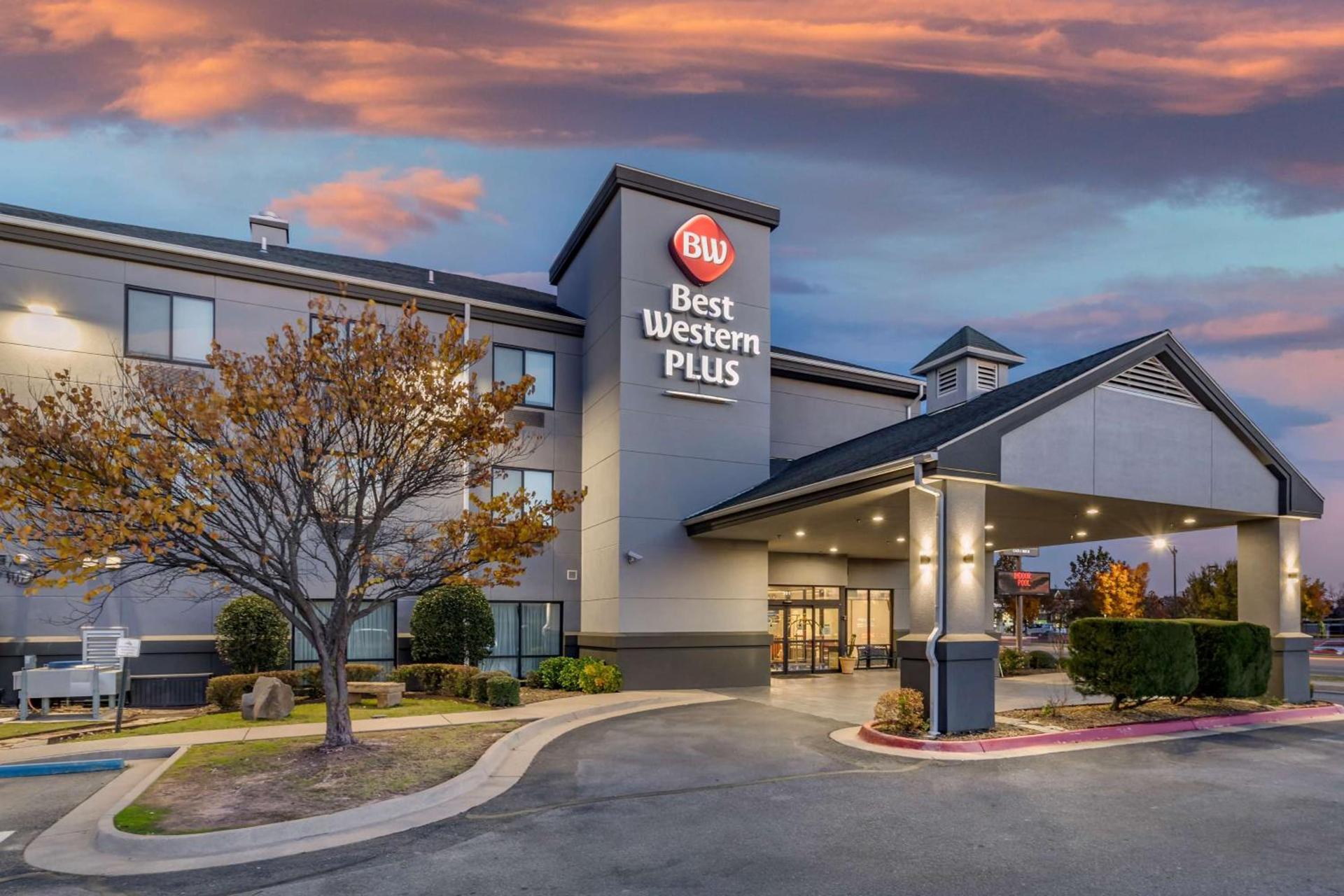 Best Western Plus Castlerock Inn & Suites photo 10