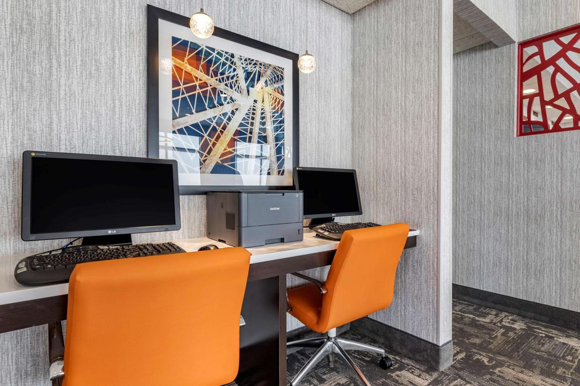 Best Western Plus Castlerock Inn & Suites photo 11