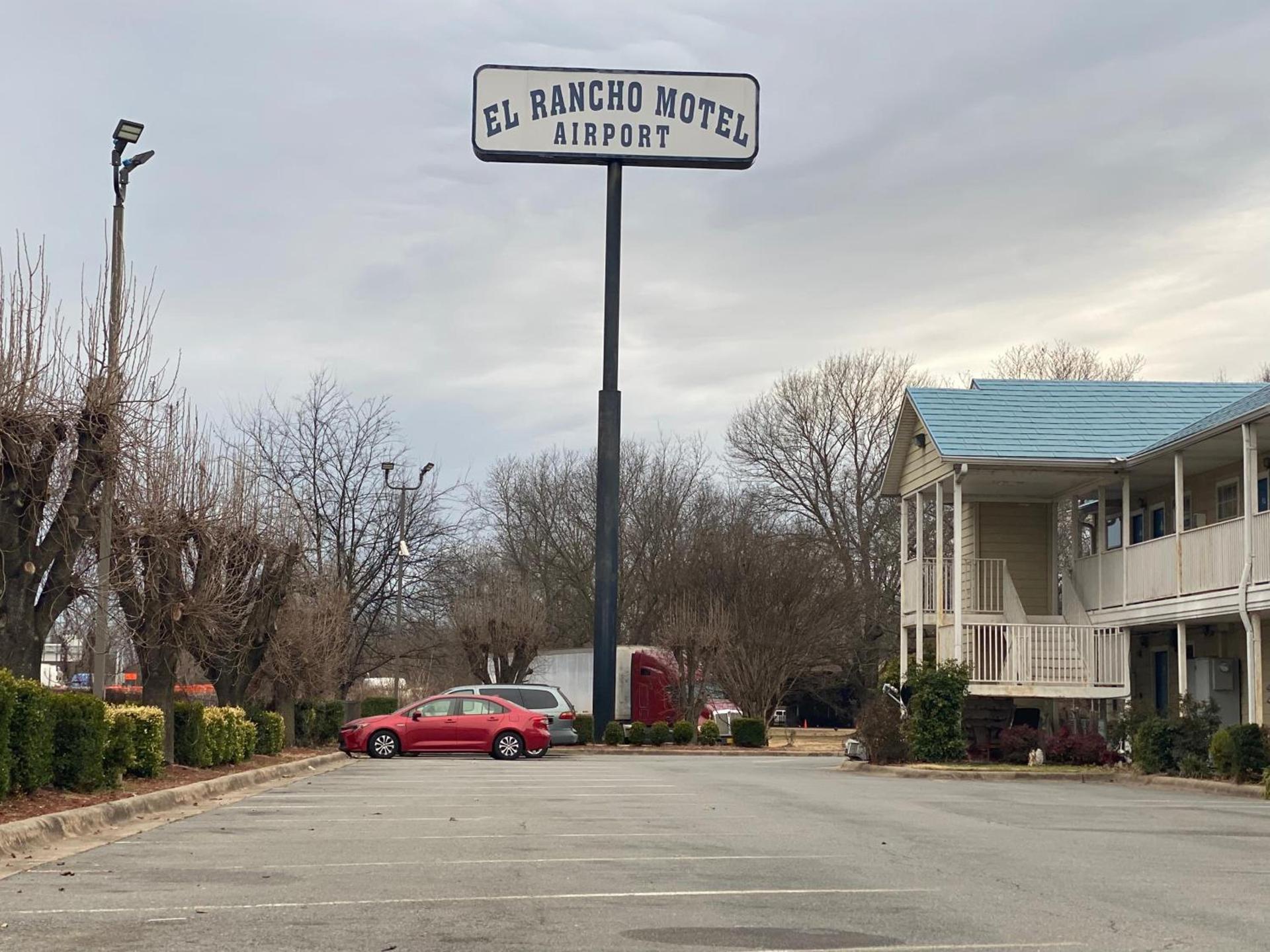 El Rancho Motel photo 2
