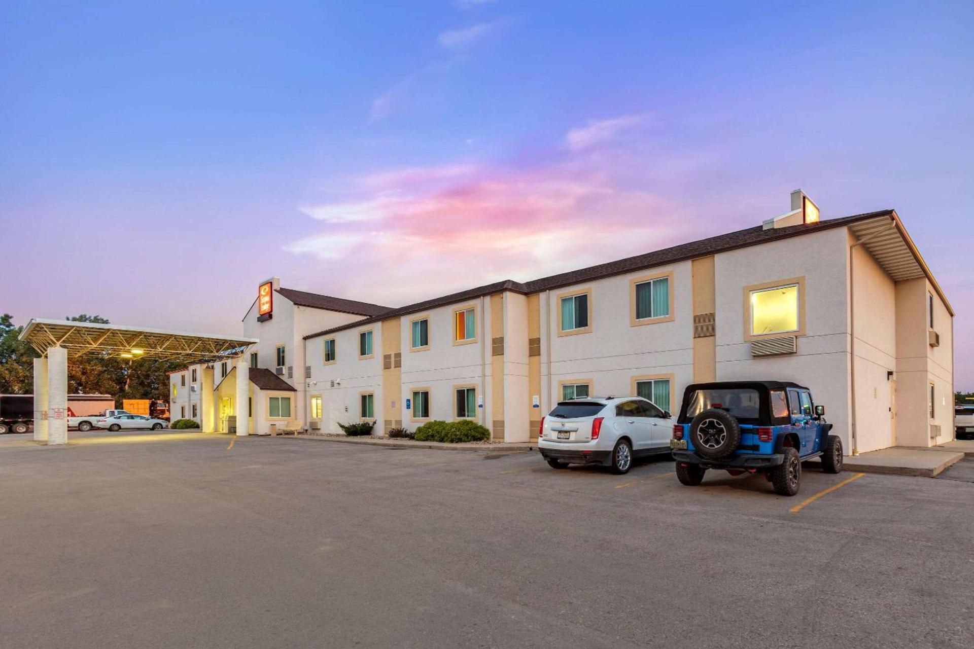 Econo Lodge Belle Fourche photo 2