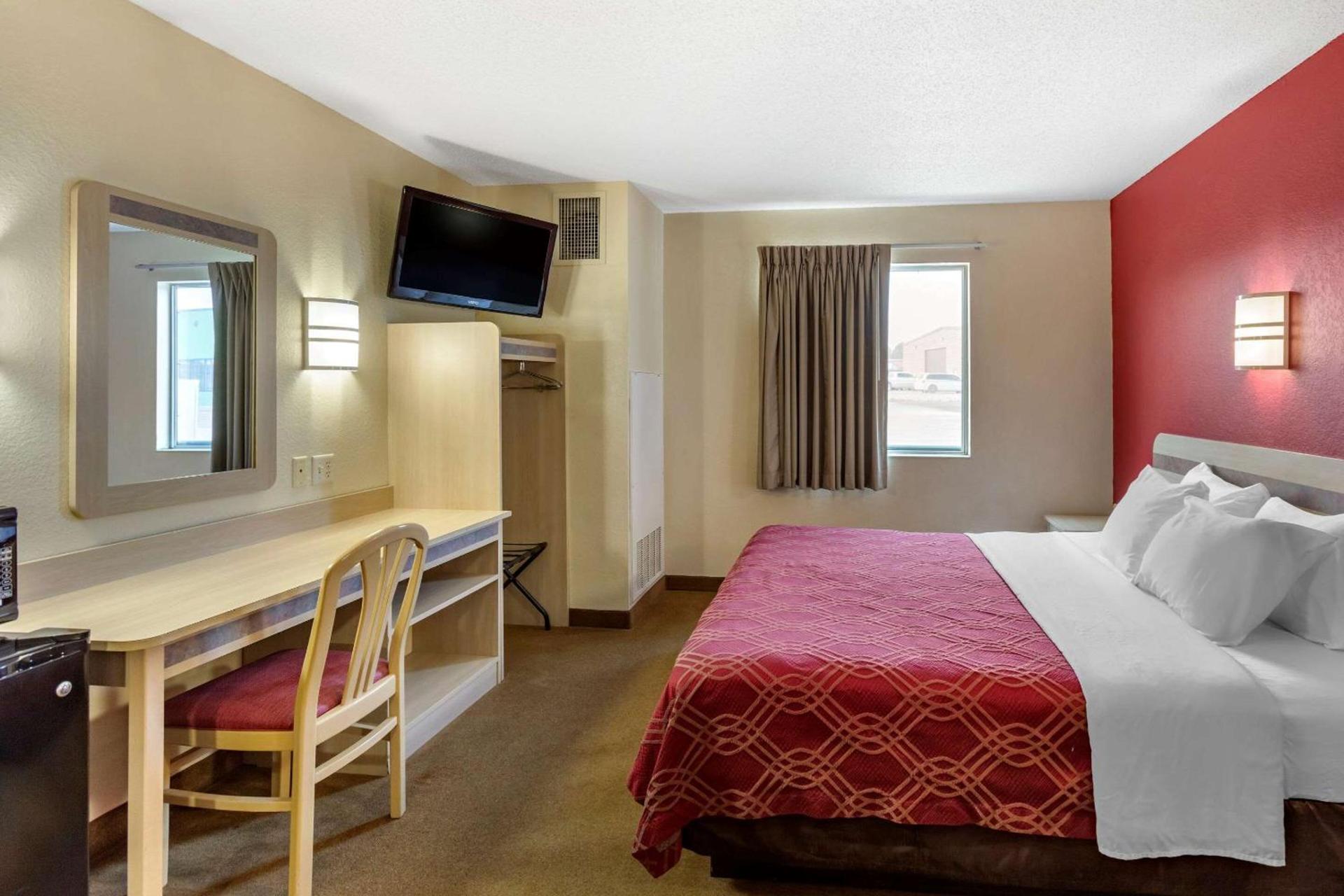 Econo Lodge Belle Fourche photo 14