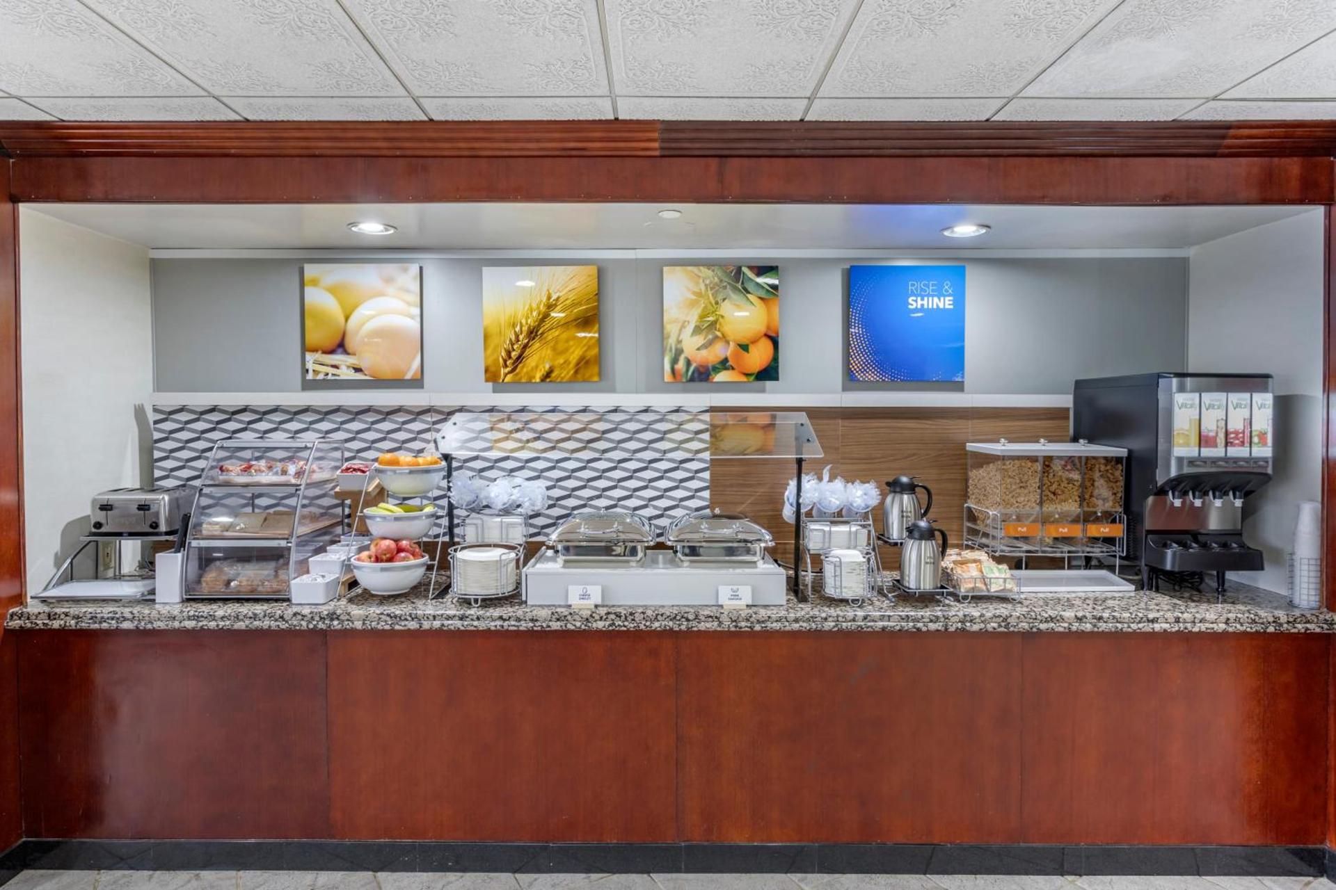 Comfort Inn Paramus - Hackensack photo 7