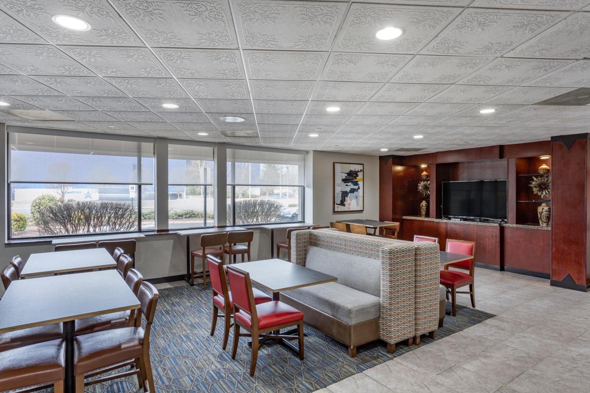 Comfort Inn Paramus - Hackensack photo 17
