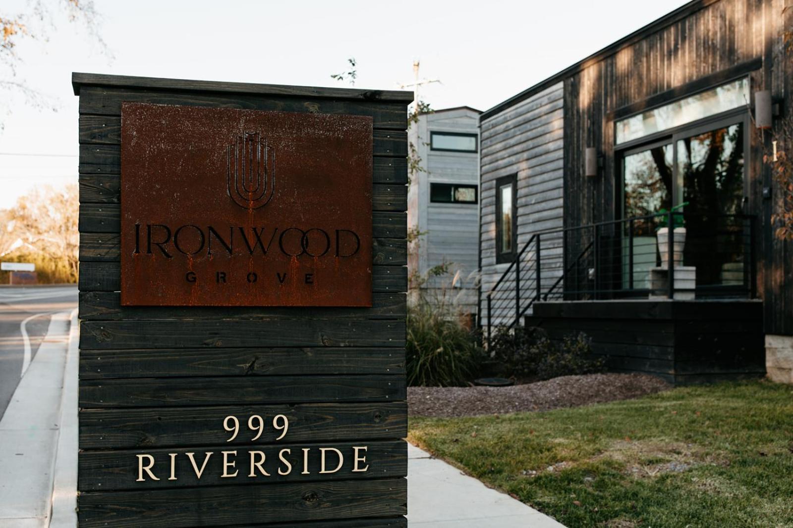 Ironwood Grove, Tiny House Hotel photo 87