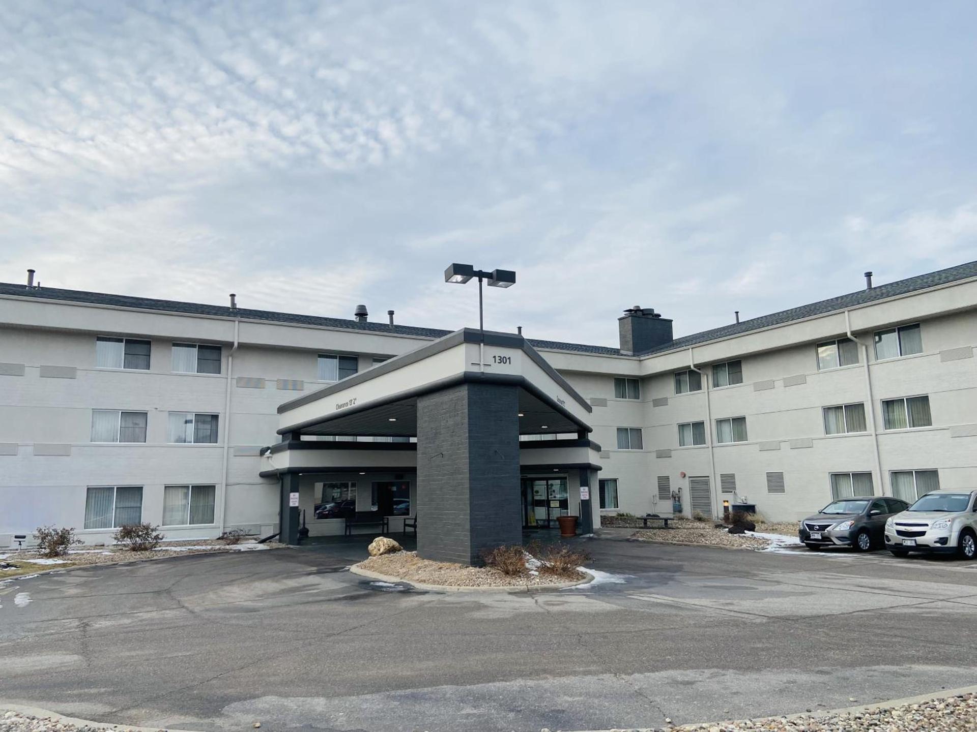 Wingate by Wyndham Lincoln Airport East I-80 photo 18