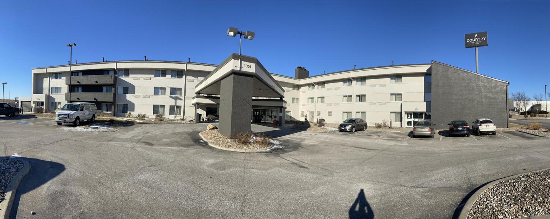 Wingate by Wyndham Lincoln Airport East I-80 photo 22