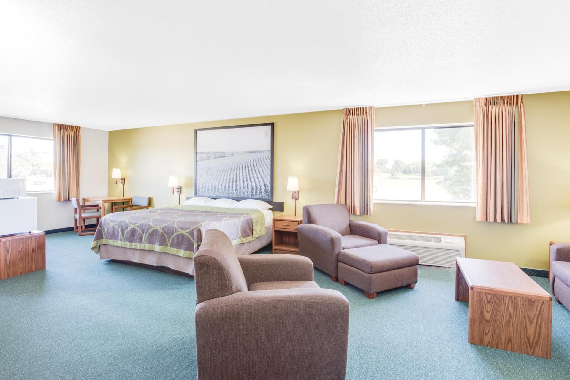 Super 8 by Wyndham Oelwein photo 28
