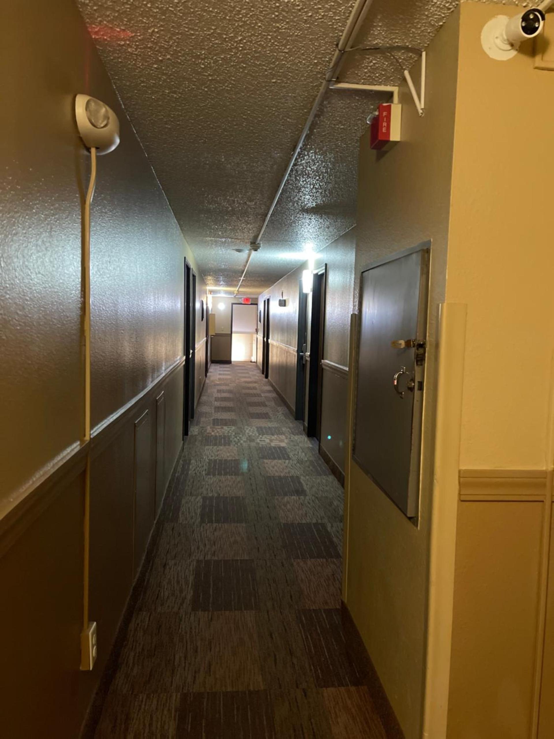 Super 8 by Wyndham Bismarck photo 27