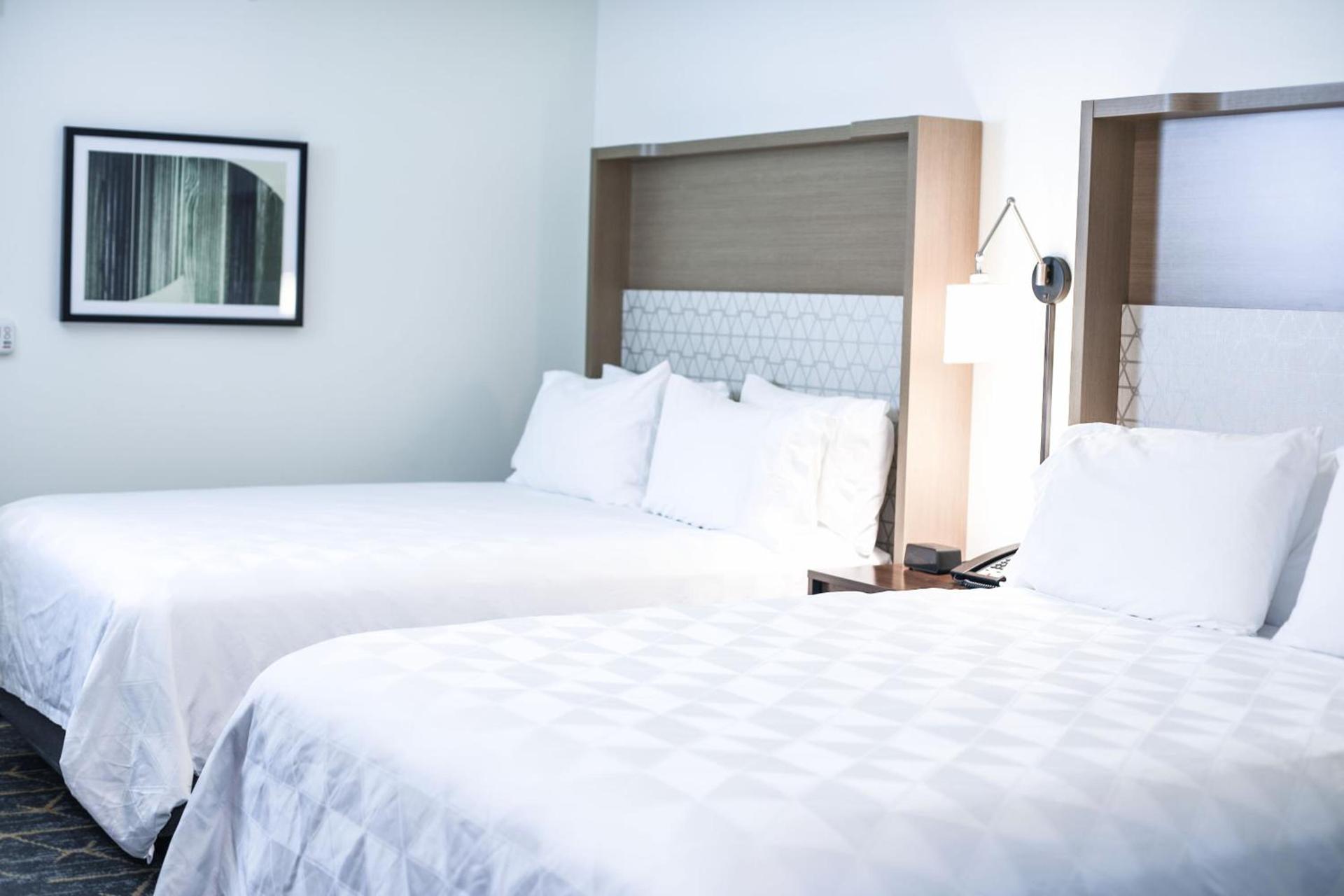 Holiday Inn & Suites St. Cloud by IHG photo 31