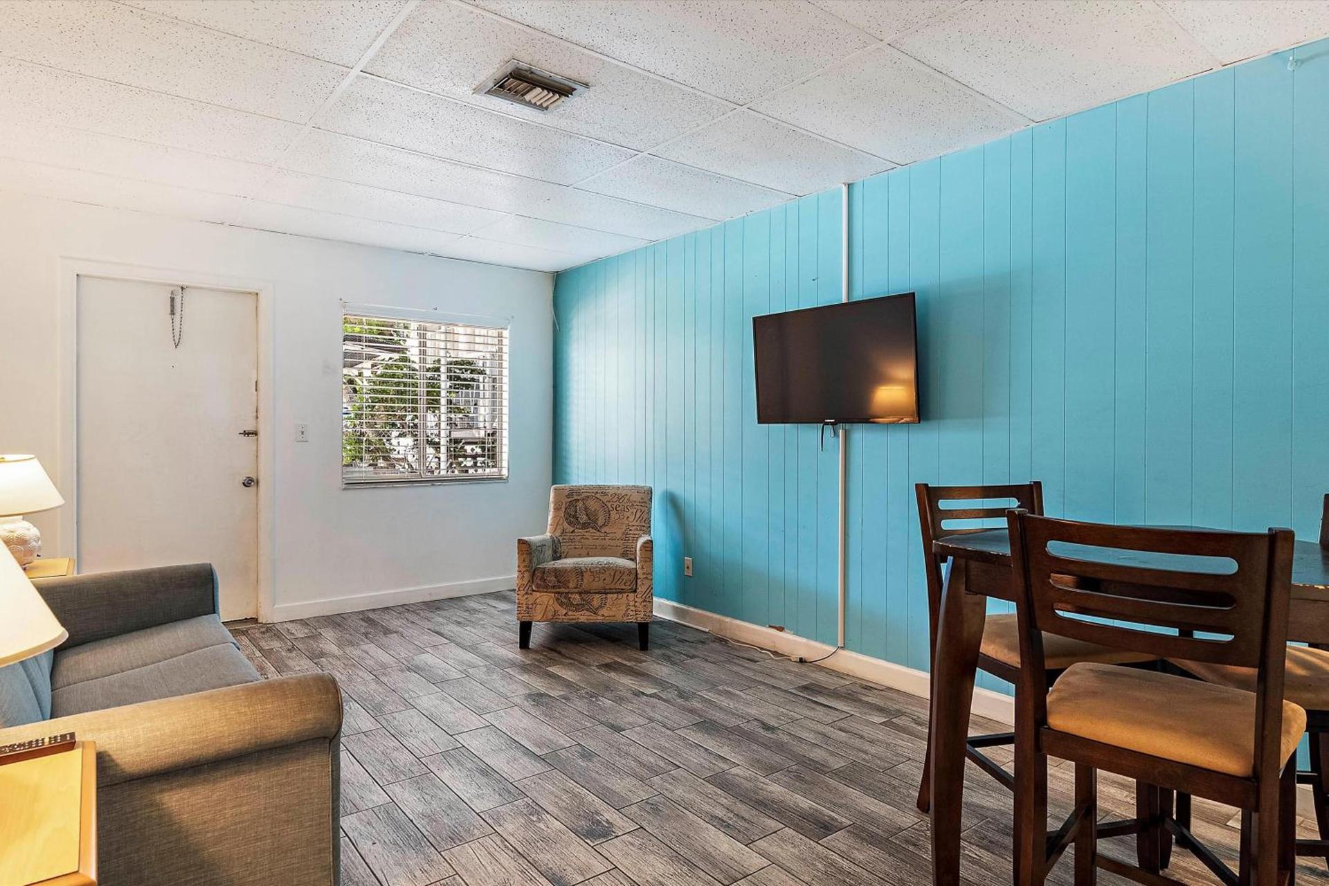 Malibu Resort Motel photo 9