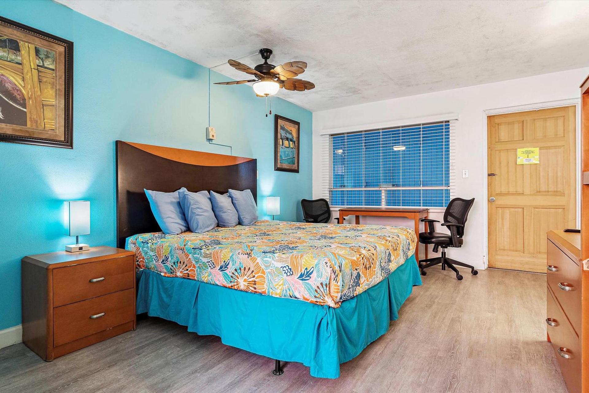 Malibu Resort Motel photo 41